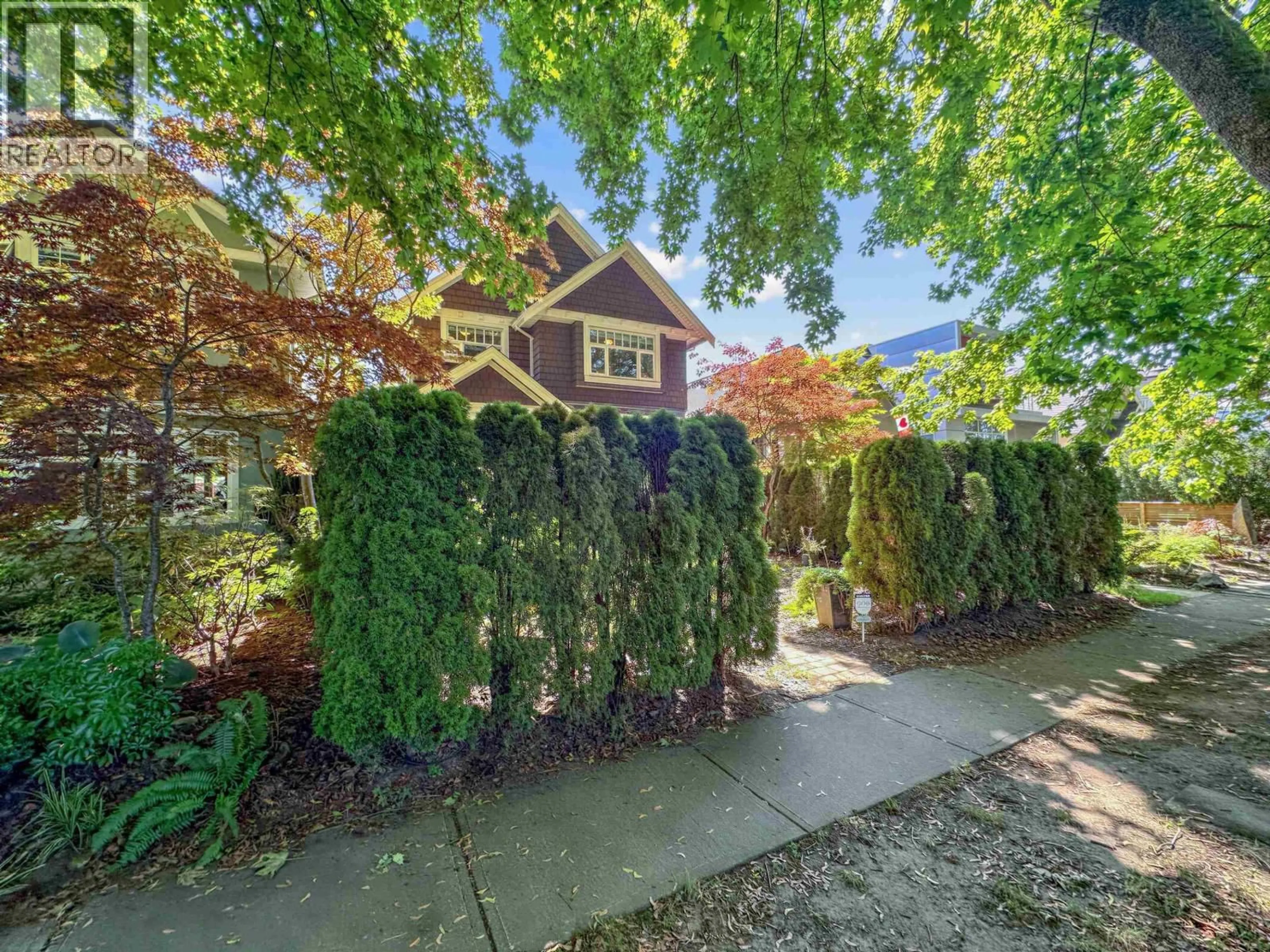 A pic from outside/outdoor area/front of a property/back of a property/a pic from drone, street for 3976 19TH AVENUE, Vancouver British Columbia V6S1E1