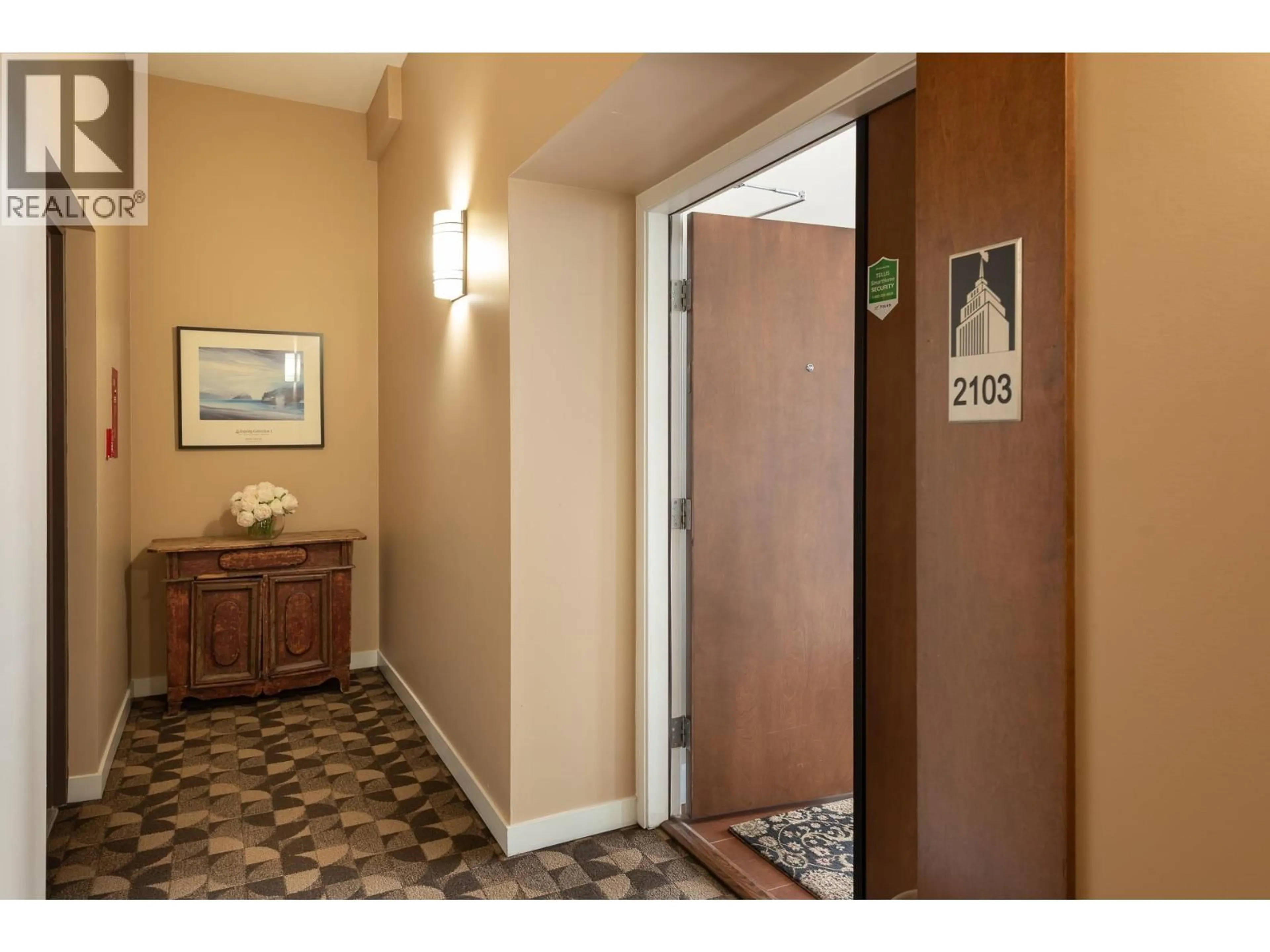 Indoor foyer for 2103 - 610 VICTORIA STREET, New Westminster British Columbia V3M0A5
