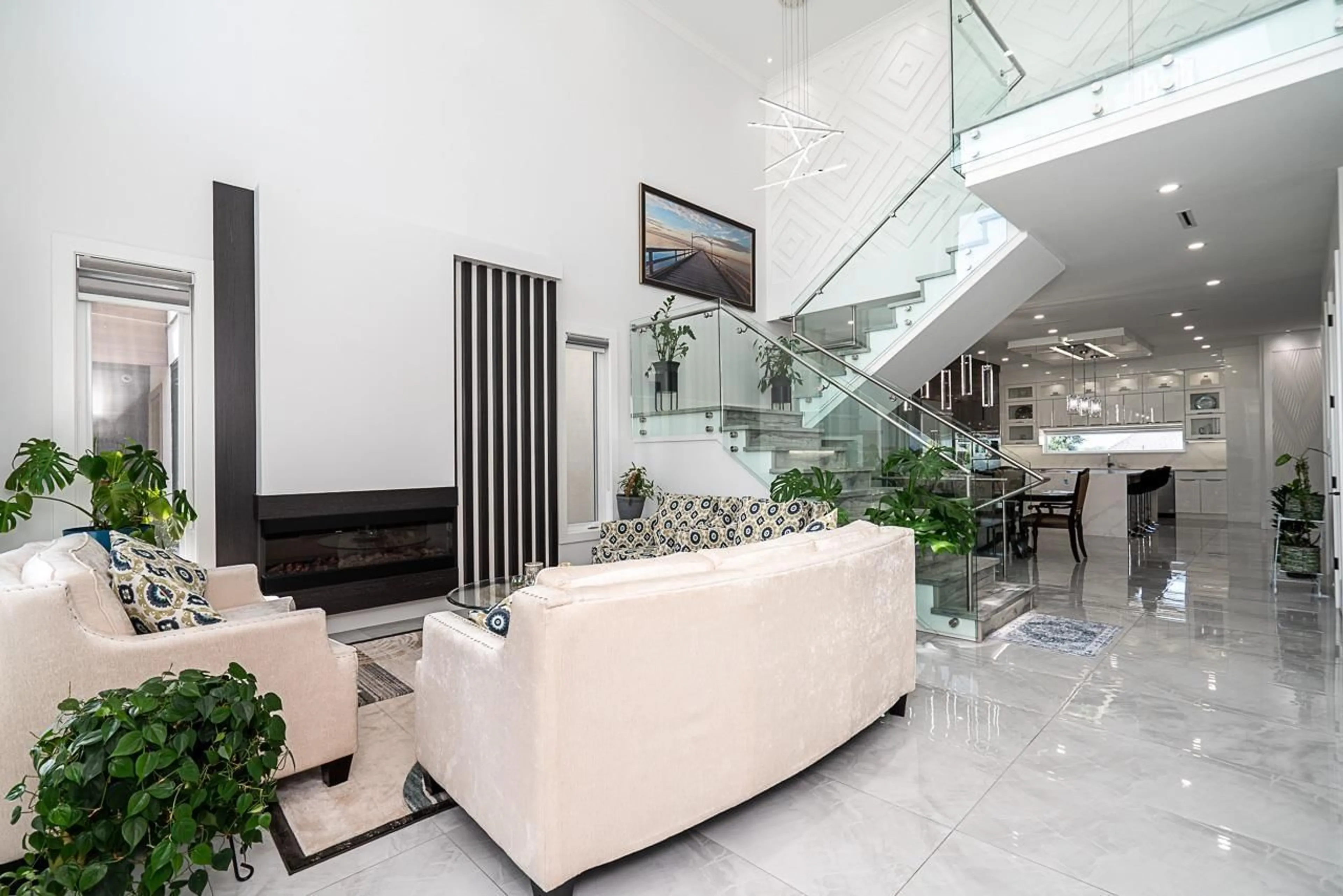 Lobby for 31081 DEERTRAIL DRIVE NORTH, Abbotsford British Columbia V2T5J5