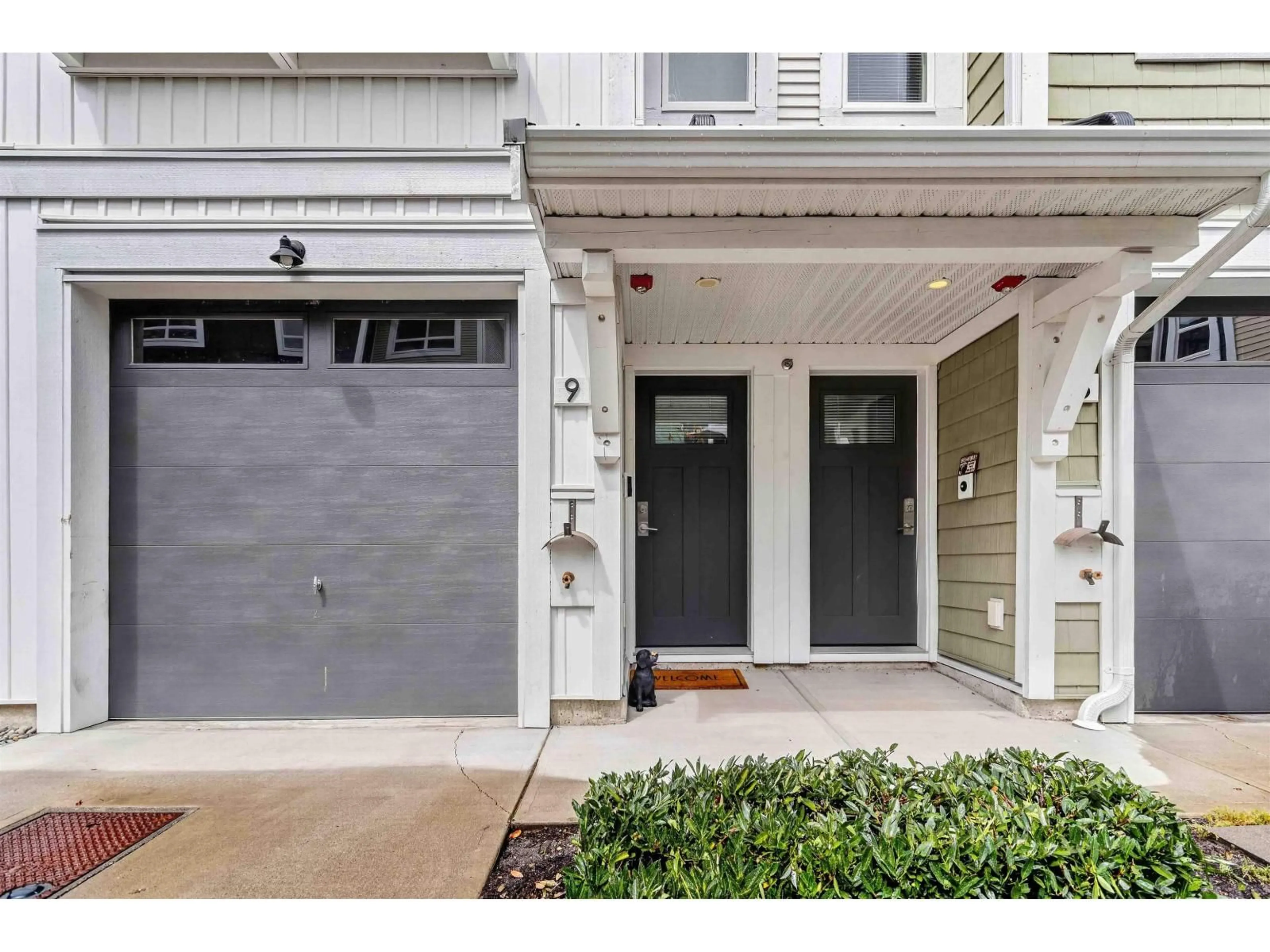 Indoor entryway for 9 - 8335 NELSON STREET, Mission British Columbia V4S0E4