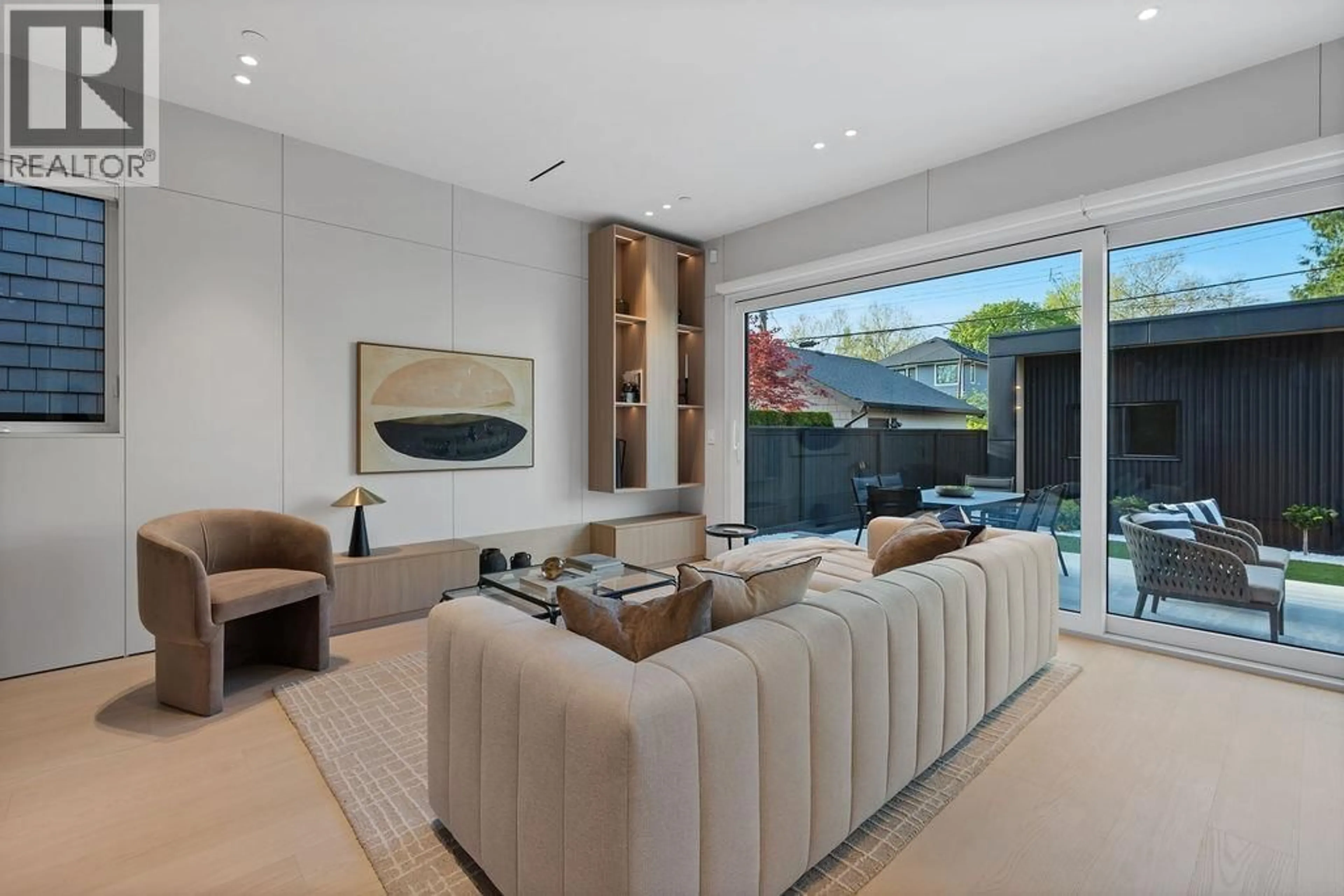 Unknown for 2 - 2935 15TH AVENUE, Vancouver British Columbia V6K3A2