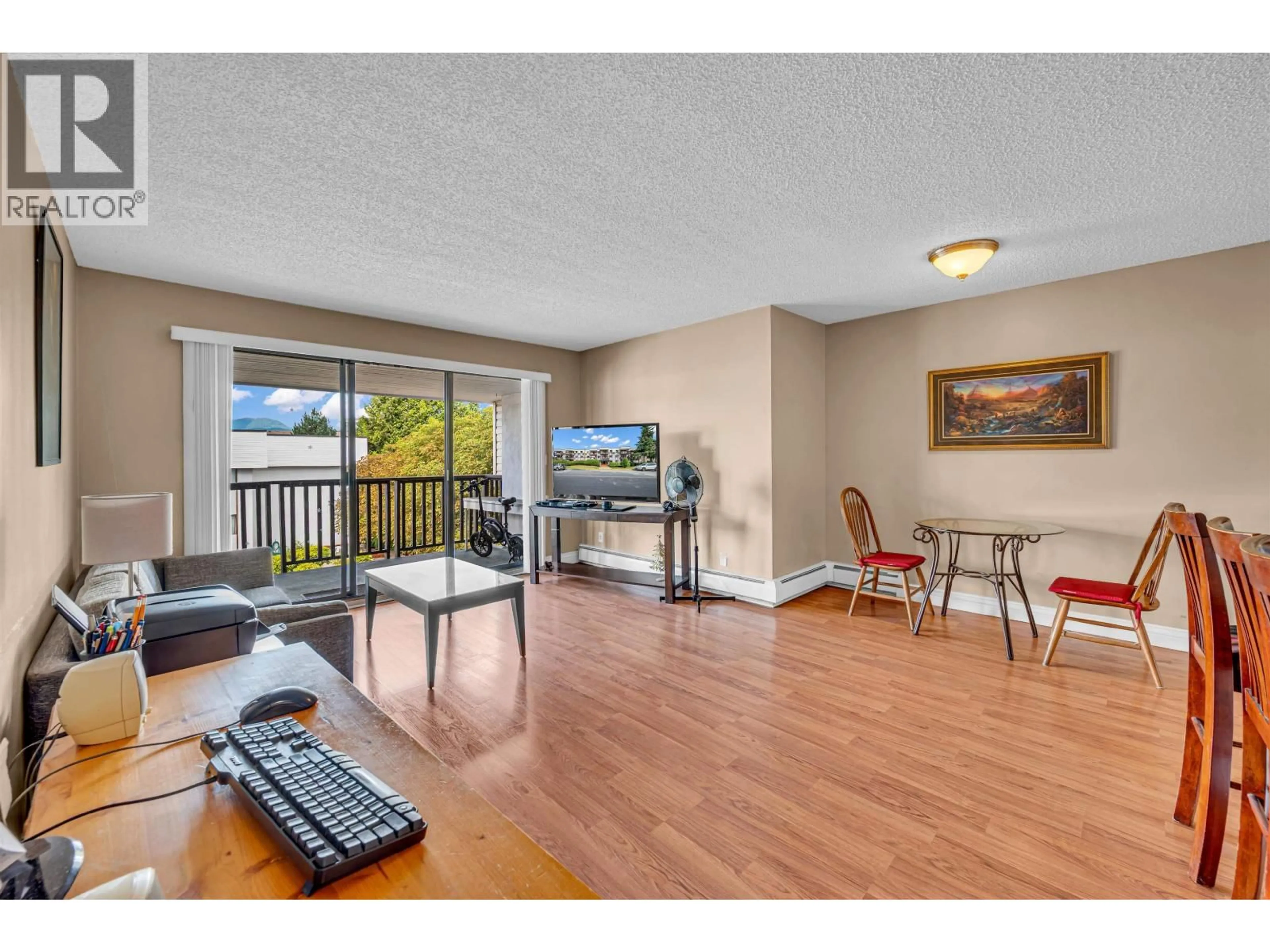 A pic of a room for 311 - 12170 222 STREET, Maple Ridge British Columbia V2X8H1