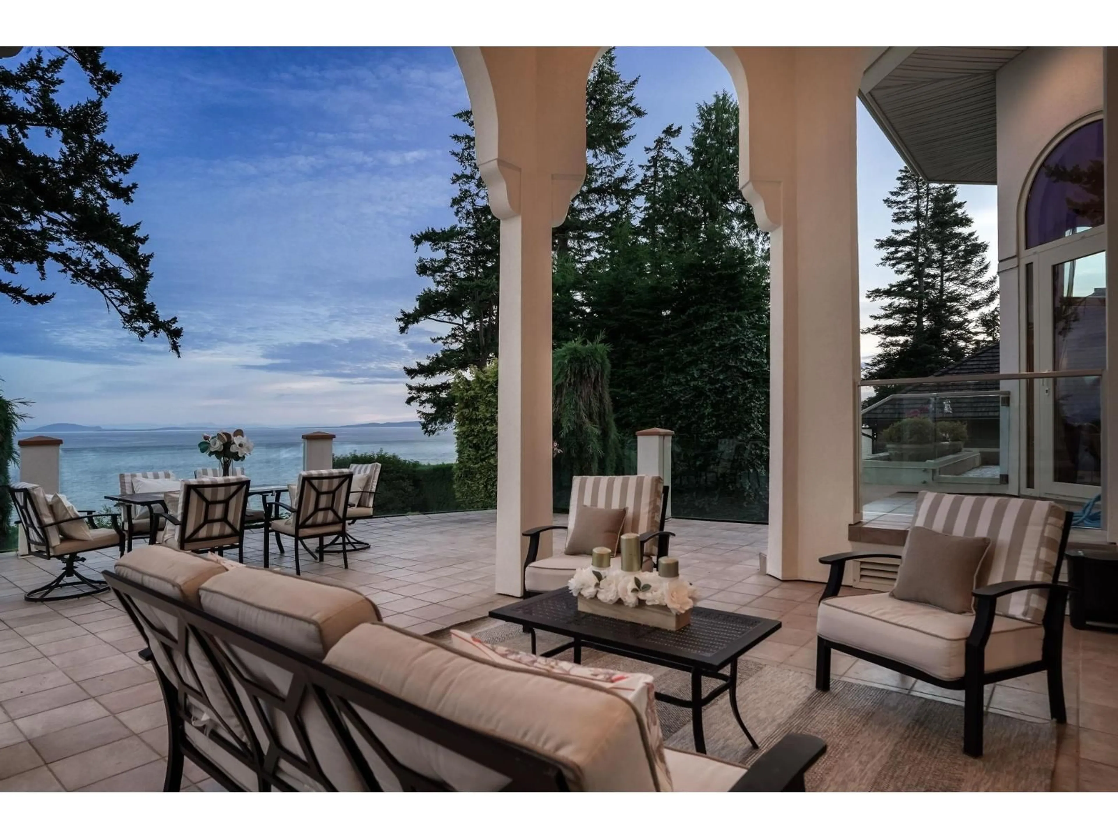 Patio, water/lake/river/ocean view for 13464 13A AVENUE, Surrey British Columbia V4A1C4