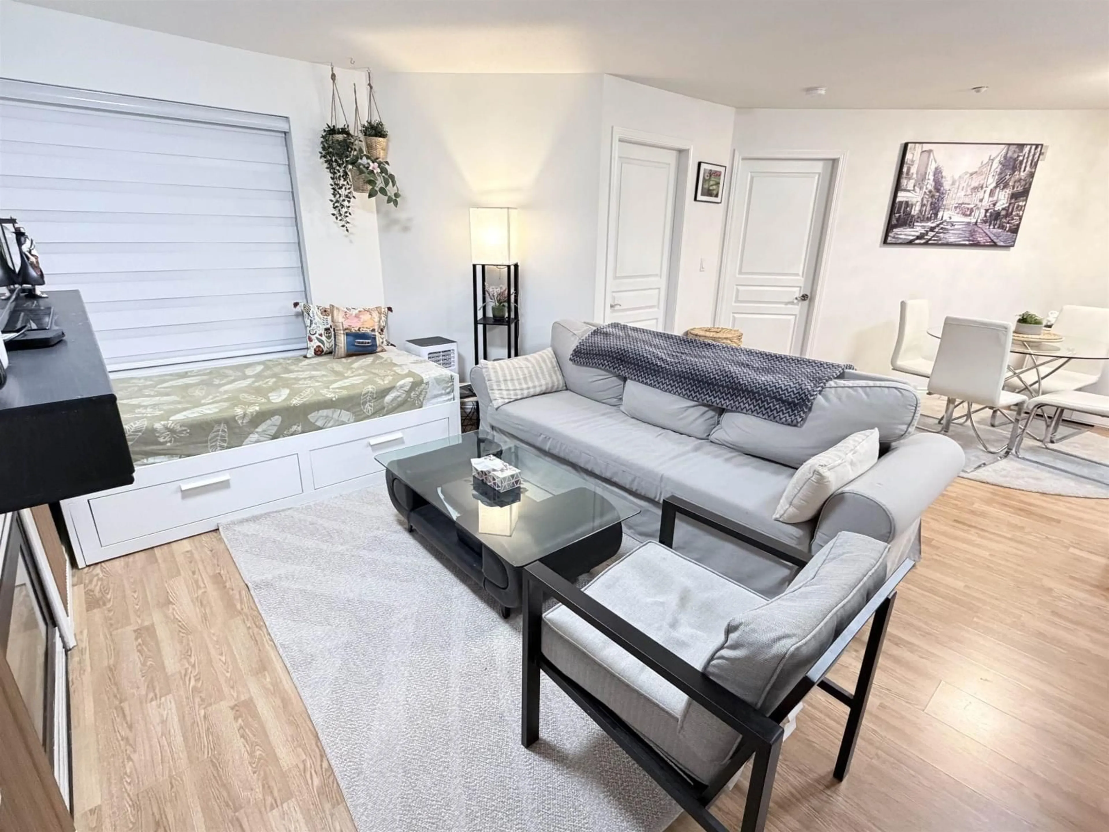 Living room with furniture, unknown for 324 - 20200 56 AVENUE, Langley British Columbia V3A8S1