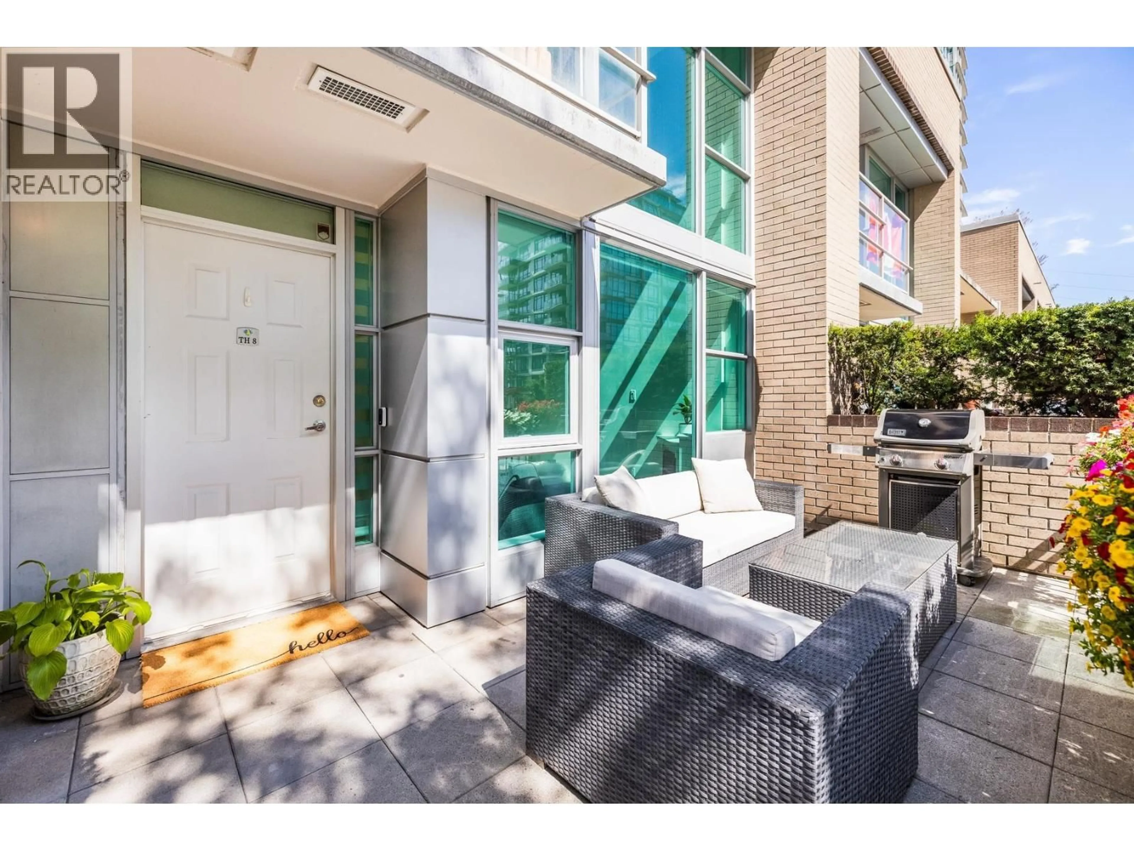 Patio, street for TH8 - 168 ESPLANADE AVENUE, North Vancouver British Columbia V7L4X8