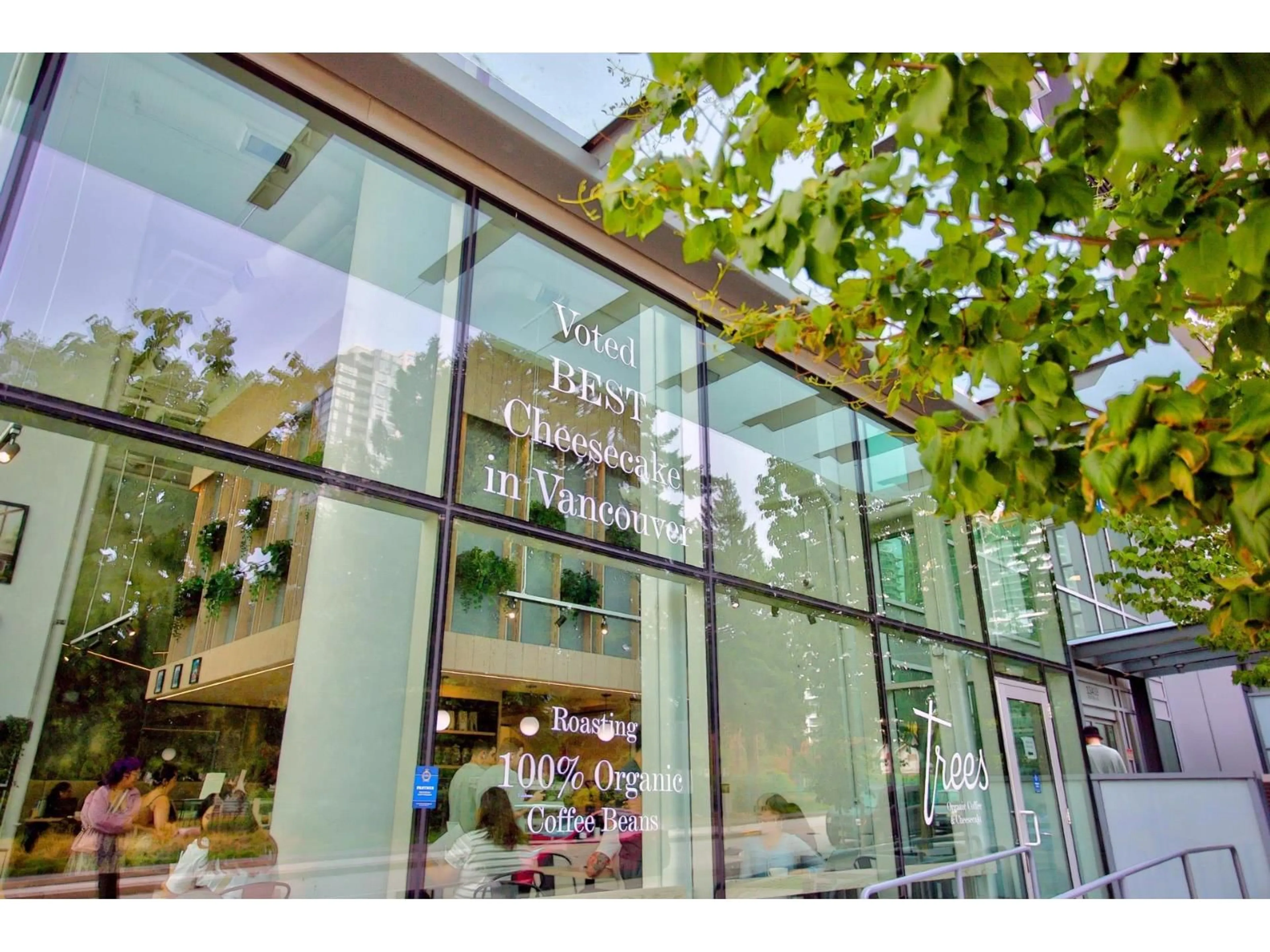 Indoor foyer for 3611 - 13438 CENTRAL AVENUE, Surrey British Columbia V3T0N2