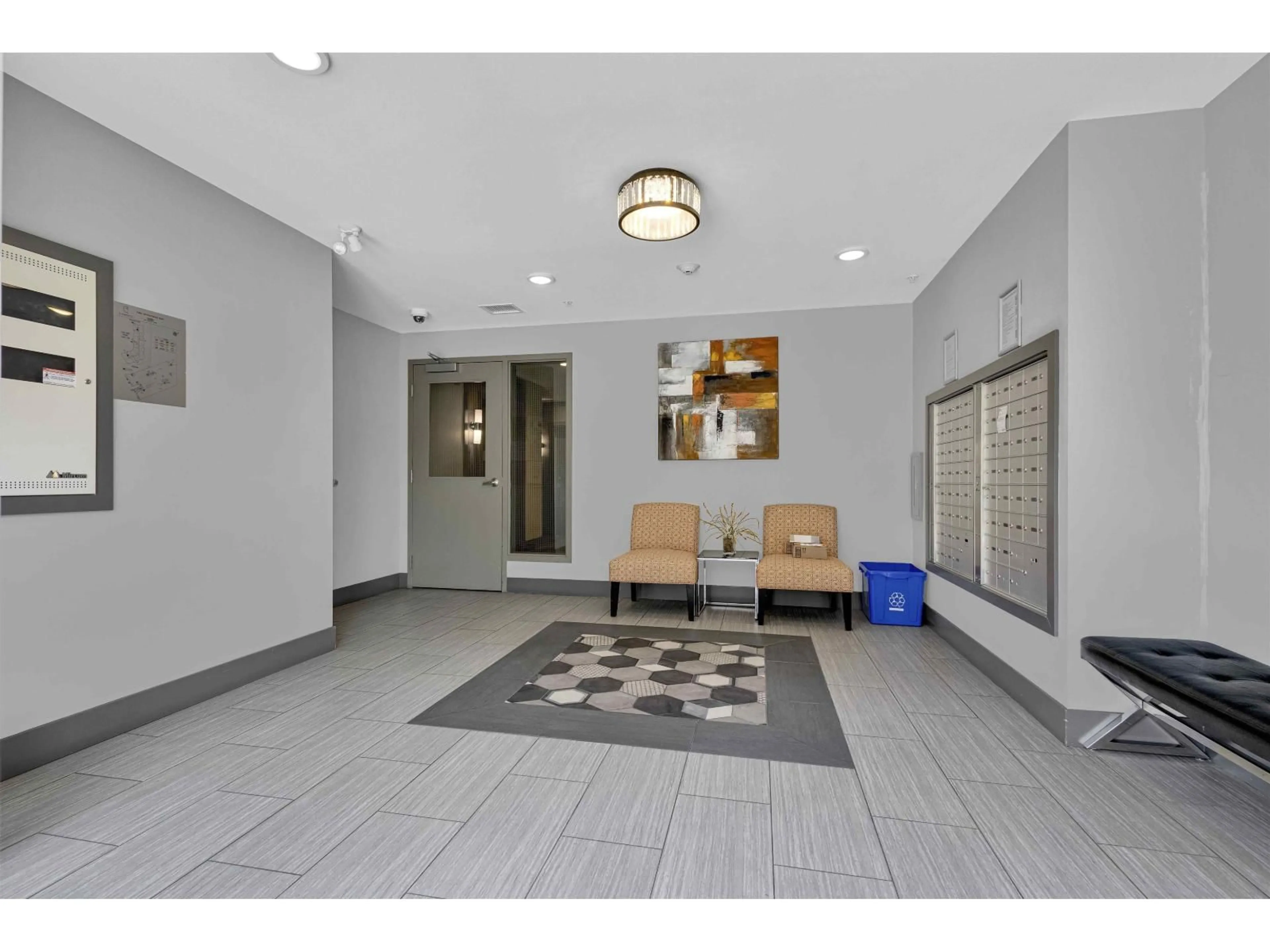 Indoor foyer for D301 - 20211 66 AVENUE, Langley British Columbia V2Y0L4