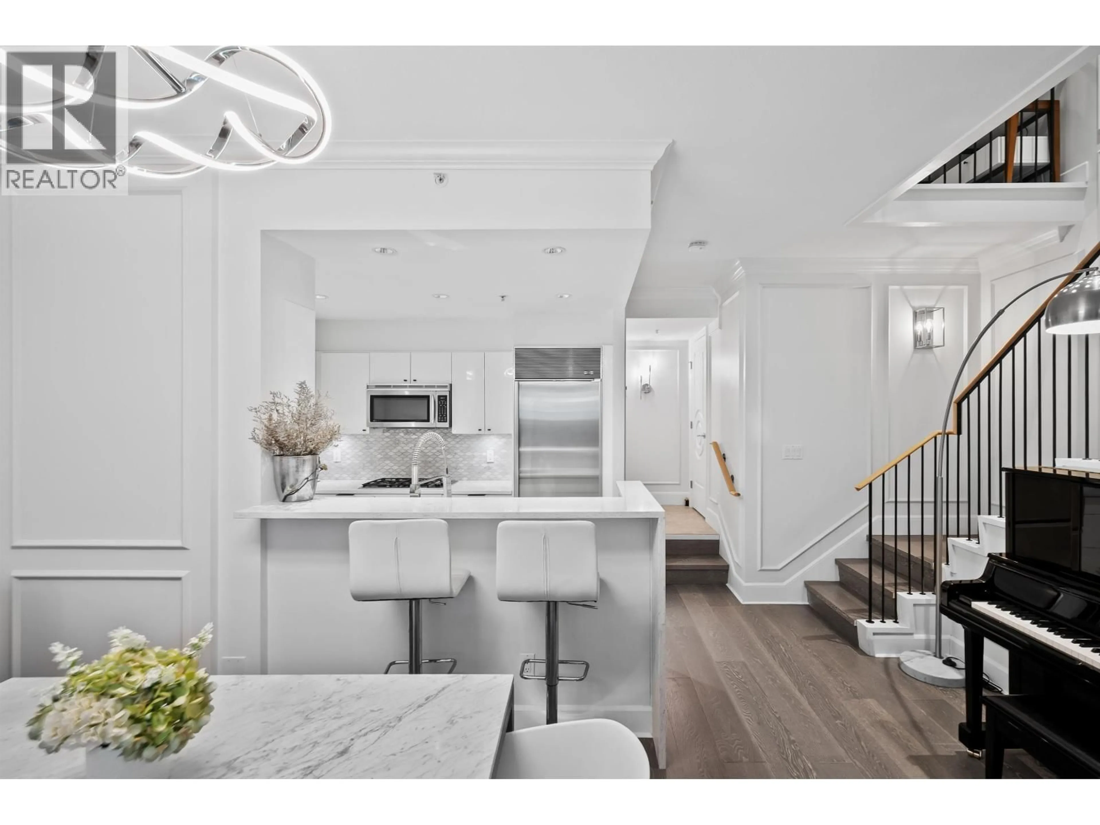 Open concept kitchen, ceramic/tile floor for 493 BROUGHTON STREET, Vancouver British Columbia V6G3E8