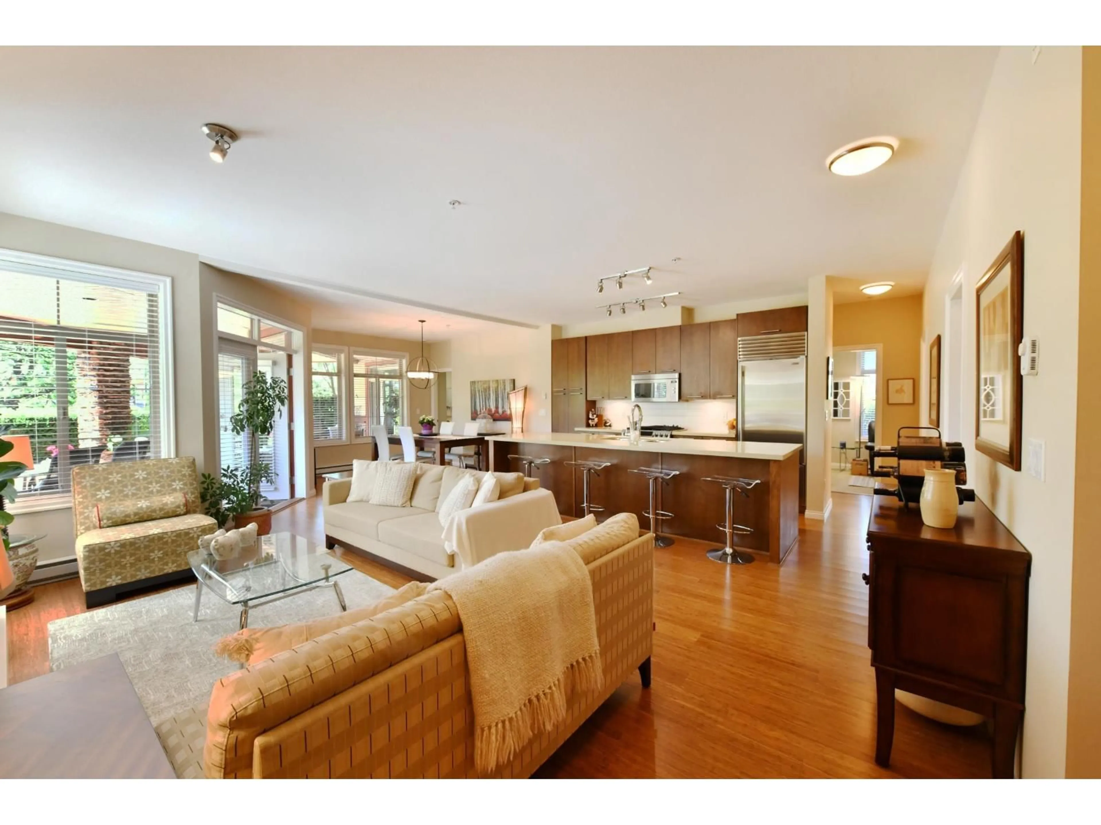 Open concept kitchen, unknown for 108 - 3355 ROSEMARY HEIGHTS DRIVE, Surrey British Columbia V3Z2H5