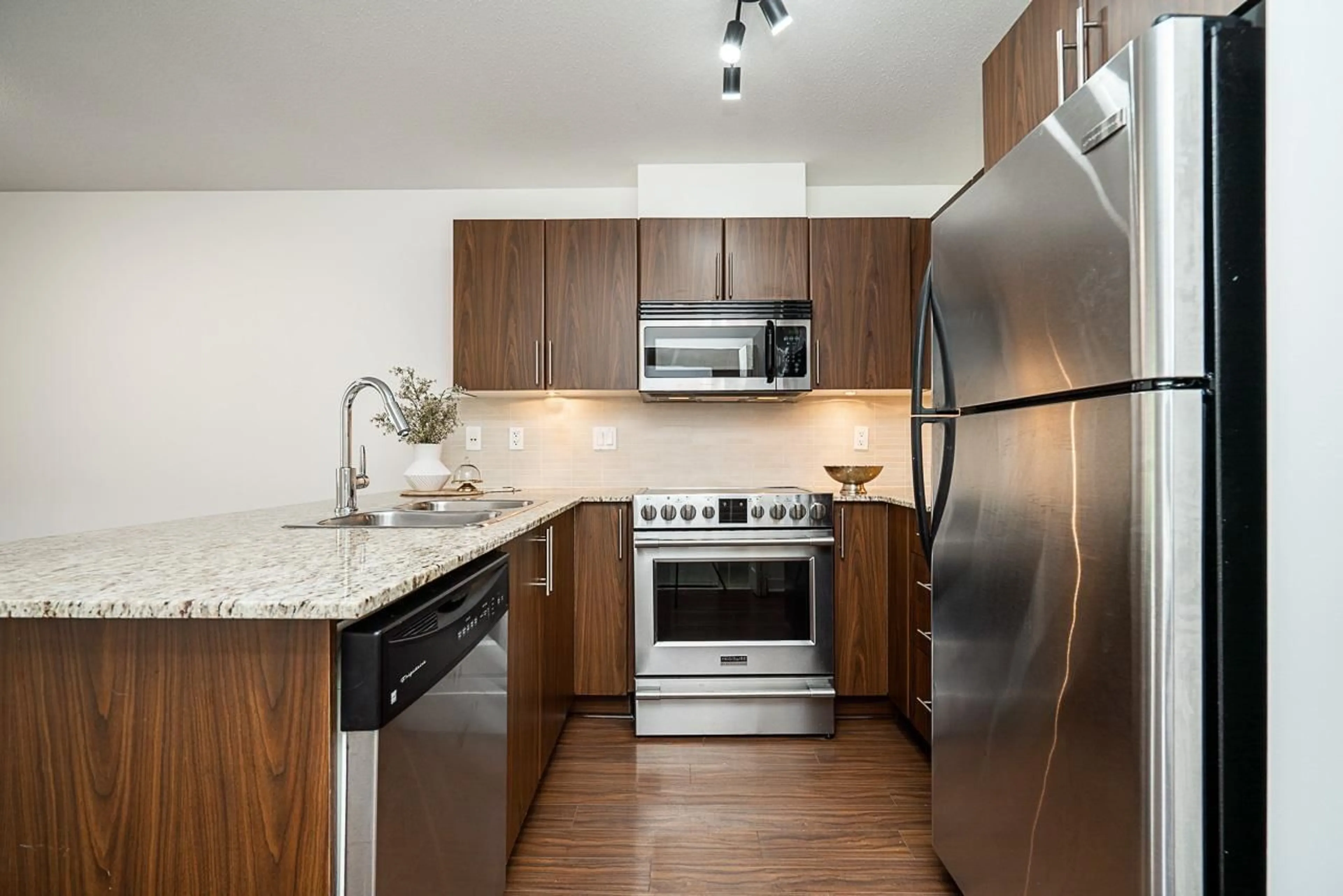 Standard kitchen, unknown for D311 - 8929 202 STREET, Langley British Columbia V1M0B4
