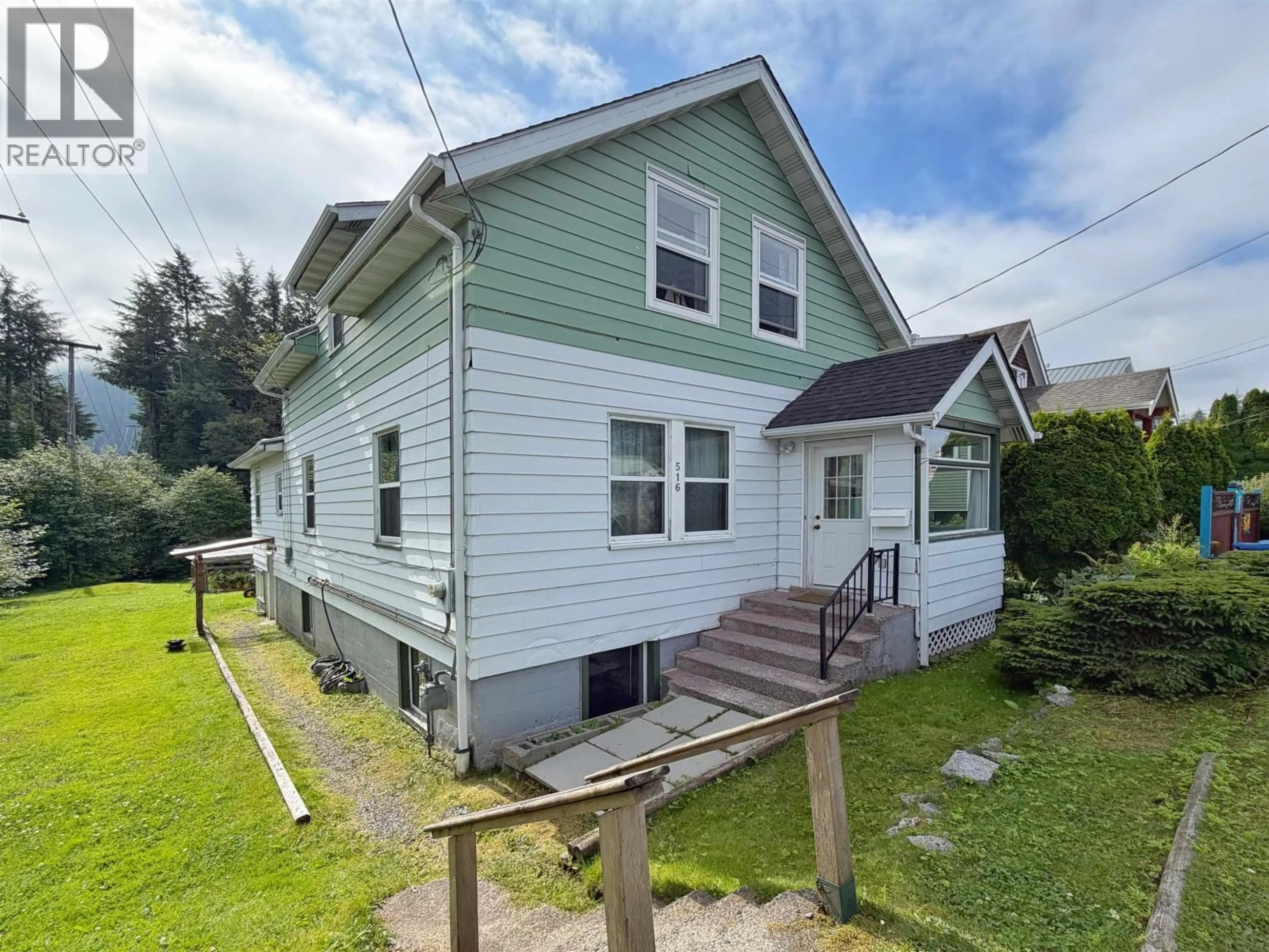 A pic from outside/outdoor area/front of a property/back of a property/a pic from drone, street for 516 8TH AVENUE, Prince Rupert British Columbia V8J2M9