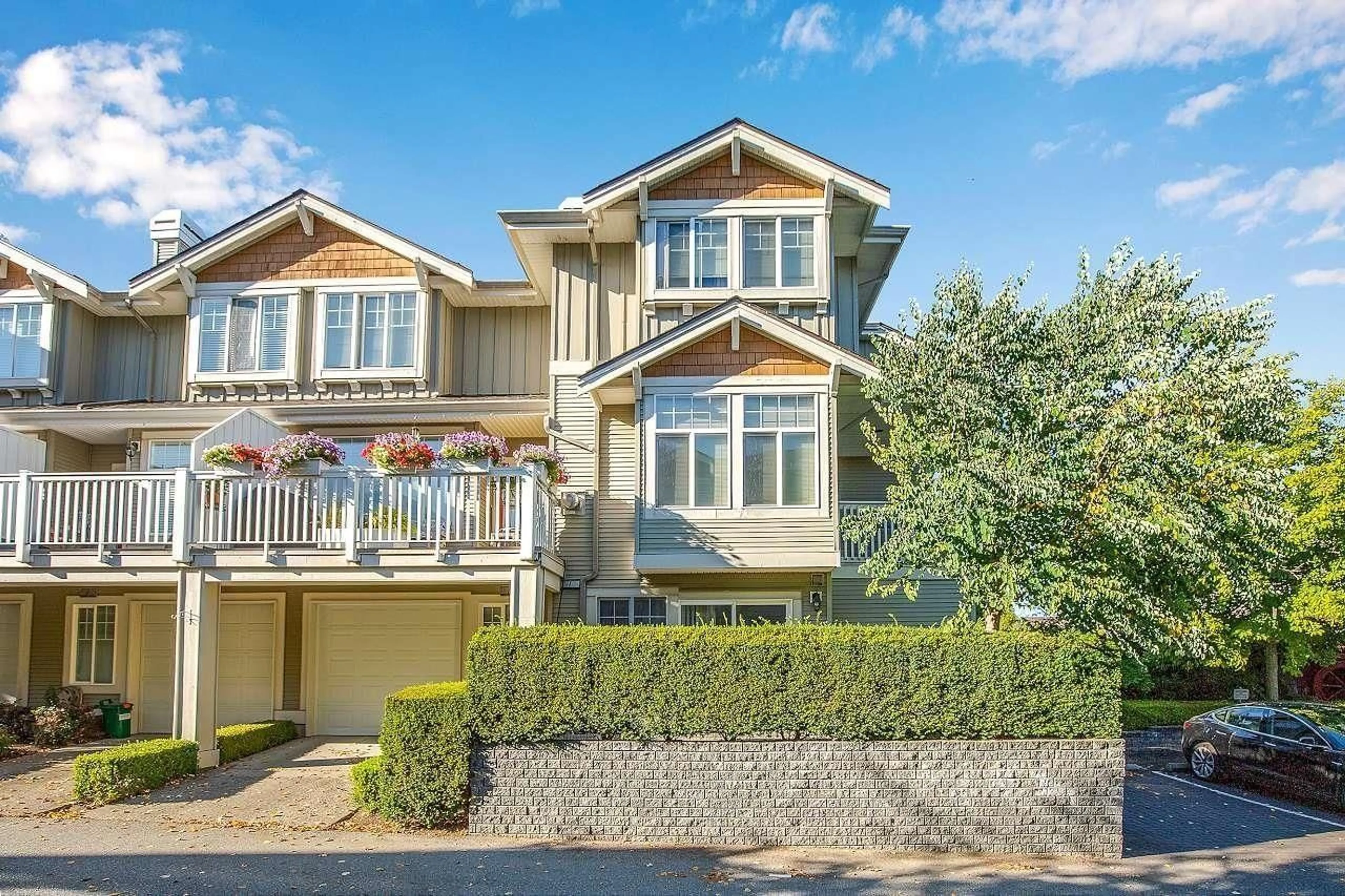 Home with vinyl exterior material, street for 48 - 14877 58 AVENUE, Surrey British Columbia V3S8Y9