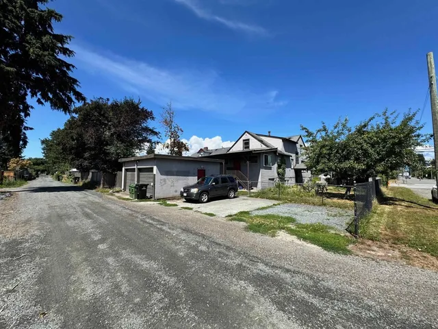 46198 FIRST AVENUE, Chilliwack 5