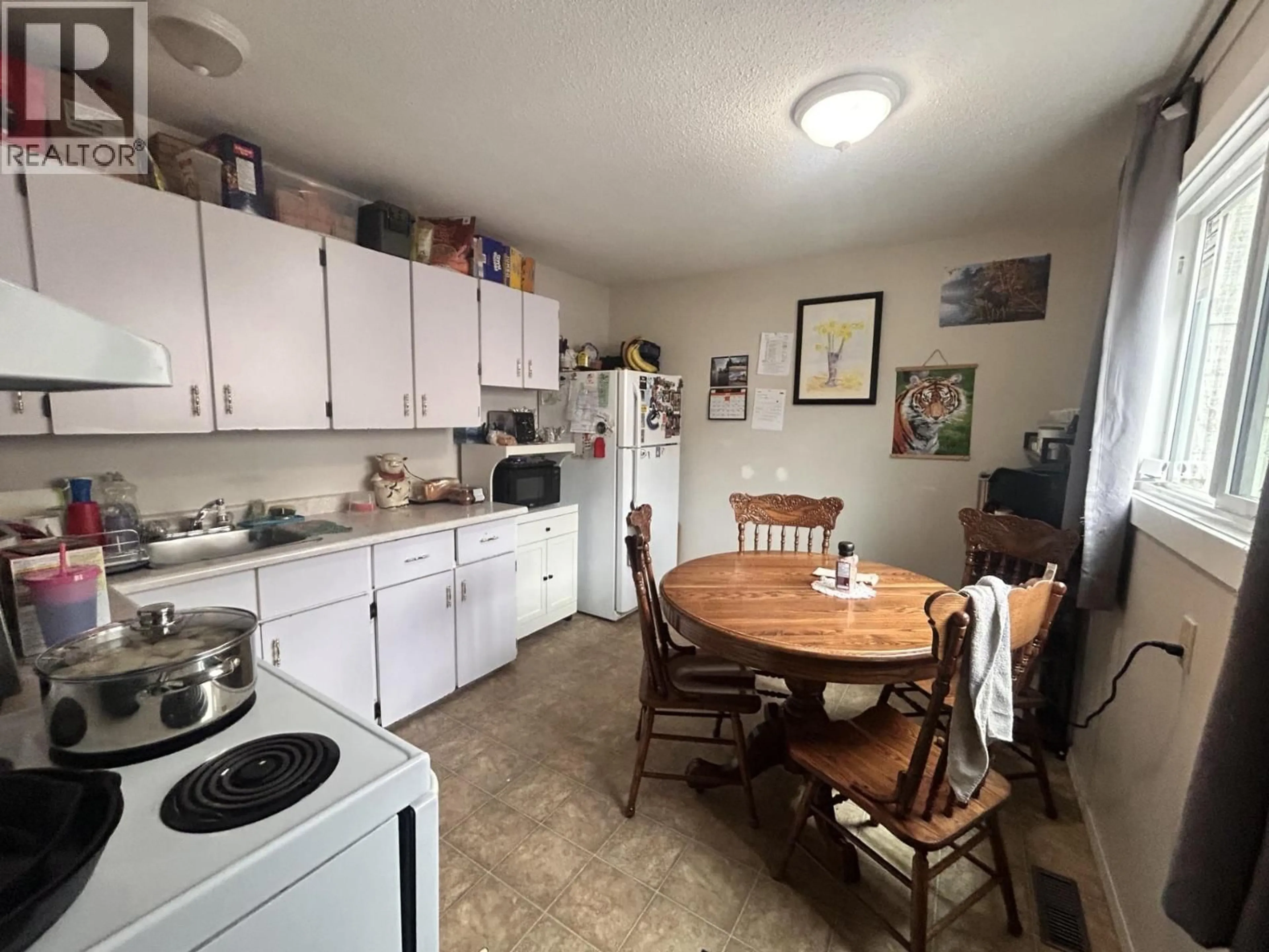 Standard kitchen, unknown for F36 - 1900 STRATHCONA AVENUE, Prince George British Columbia V2L2V9