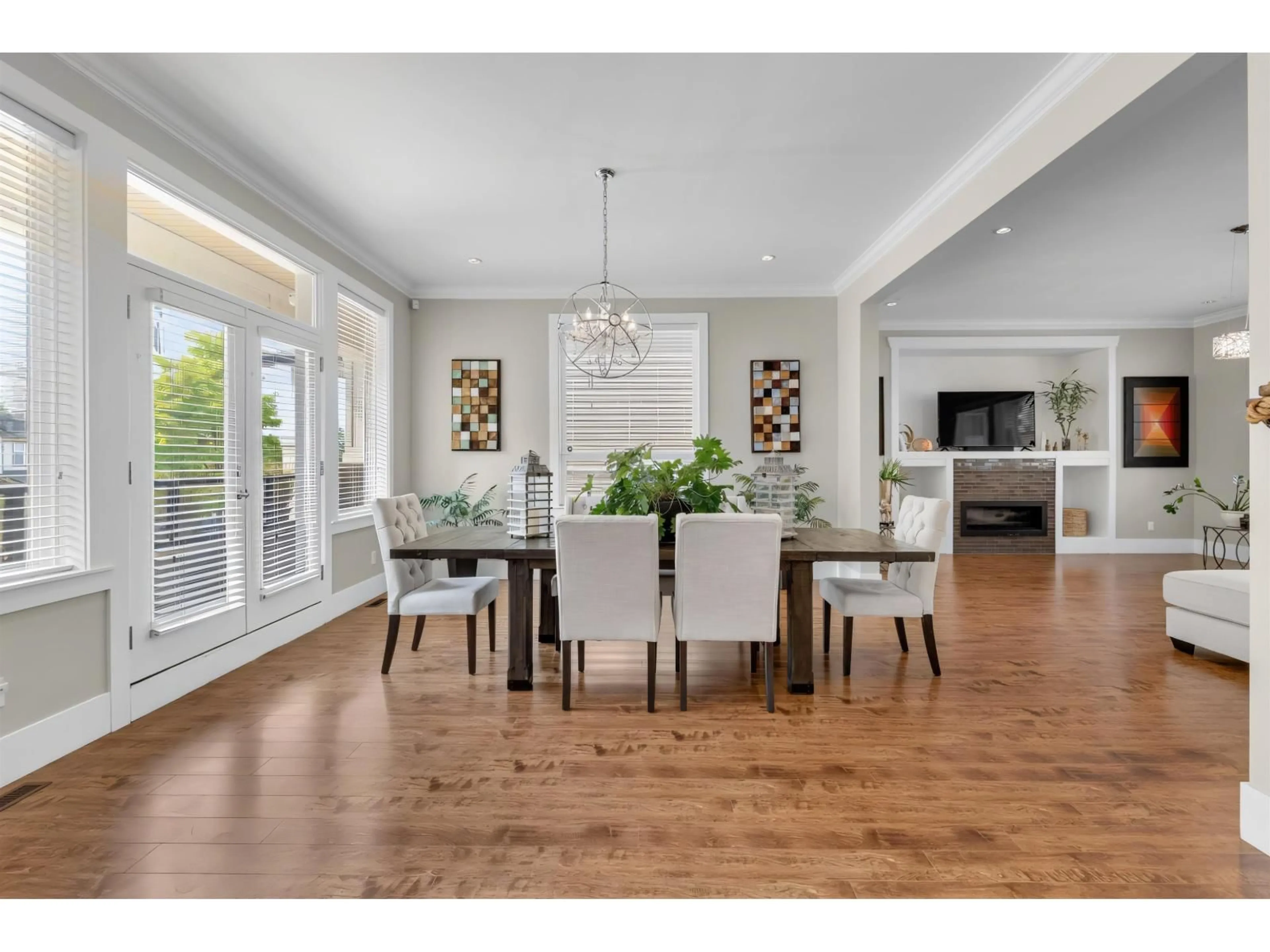 Dining room, wood/laminate floor for 36643 AUGUSTON PARKWAY EAST, Abbotsford British Columbia V3G0E8