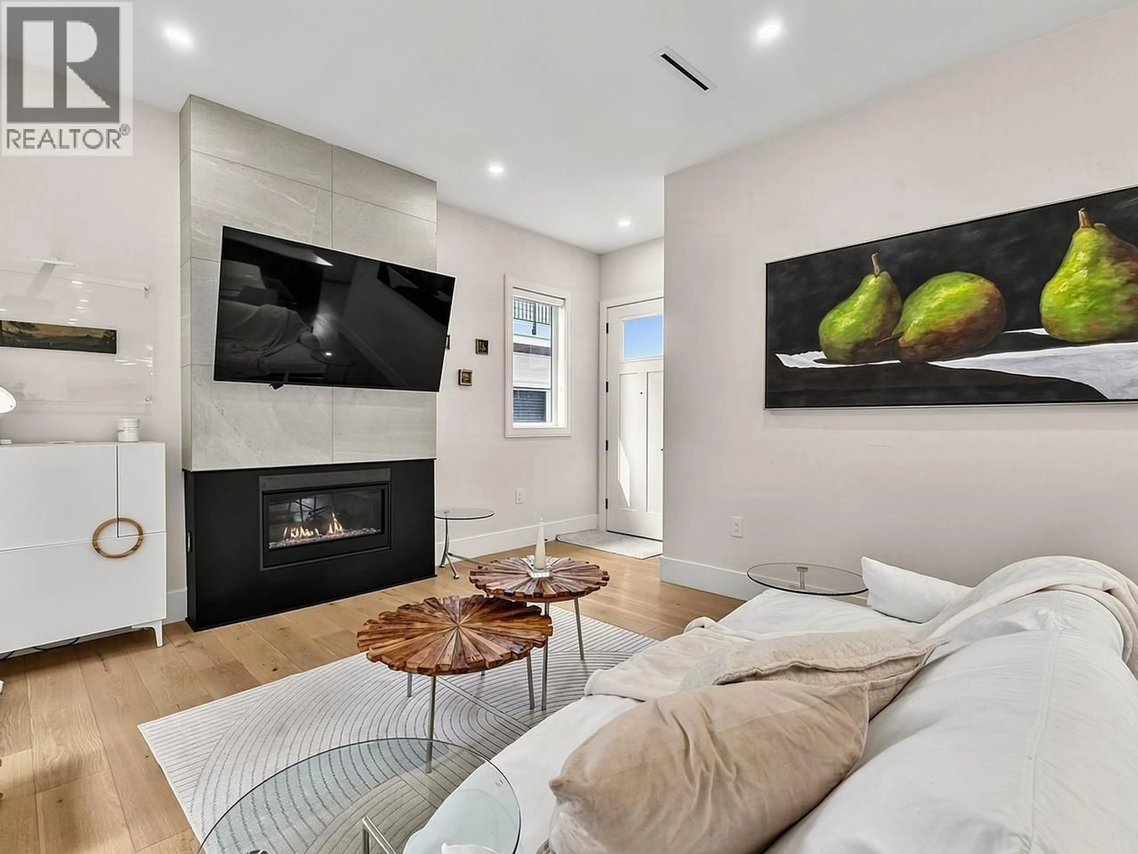 Living room with furniture, unknown for 11486 RAILWAY AVENUE, Richmond British Columbia V7E2B9