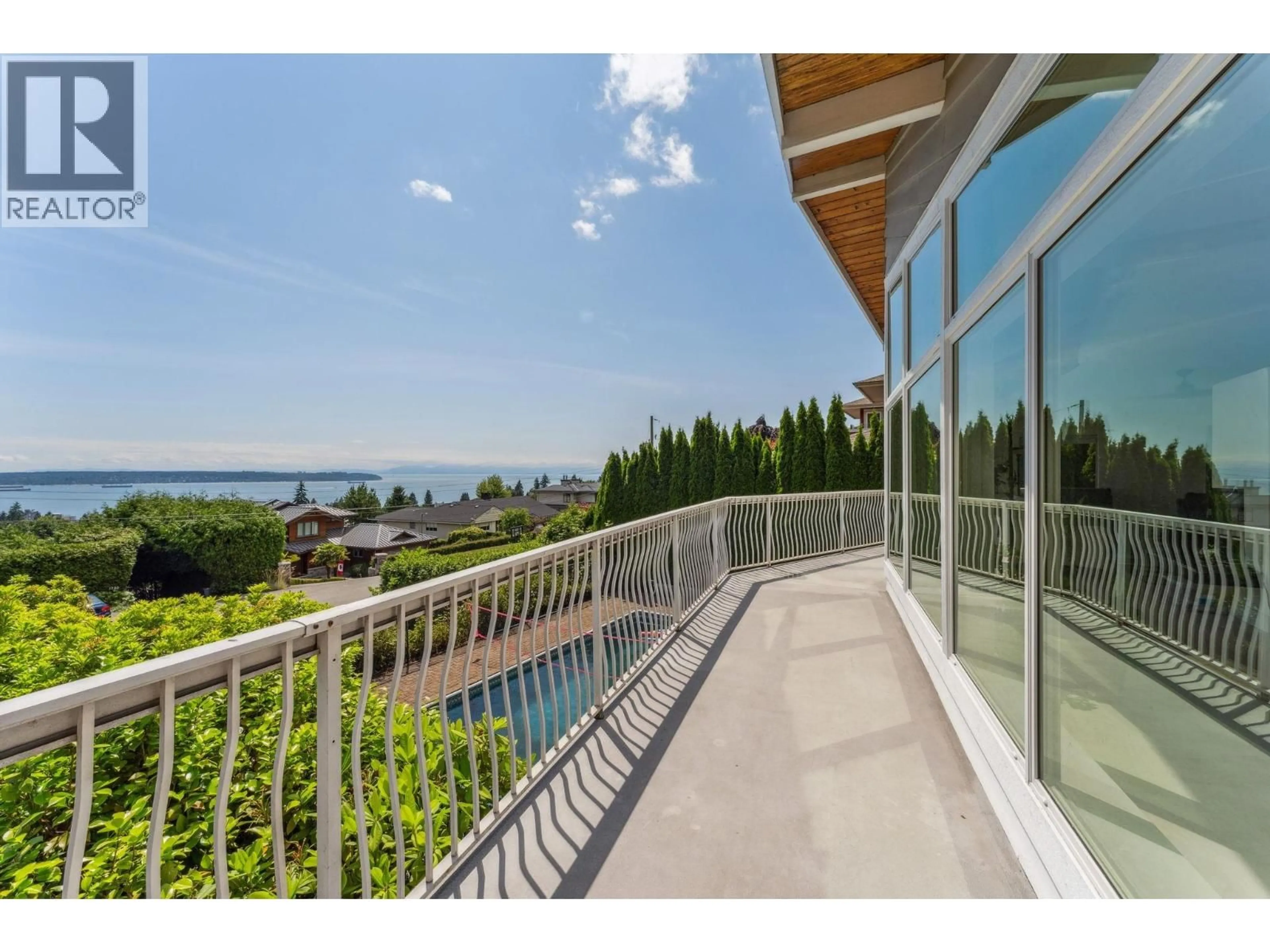Patio, water/lake/river/ocean view for 1725 ROSEBERY AVENUE, West Vancouver British Columbia V7V2Z5