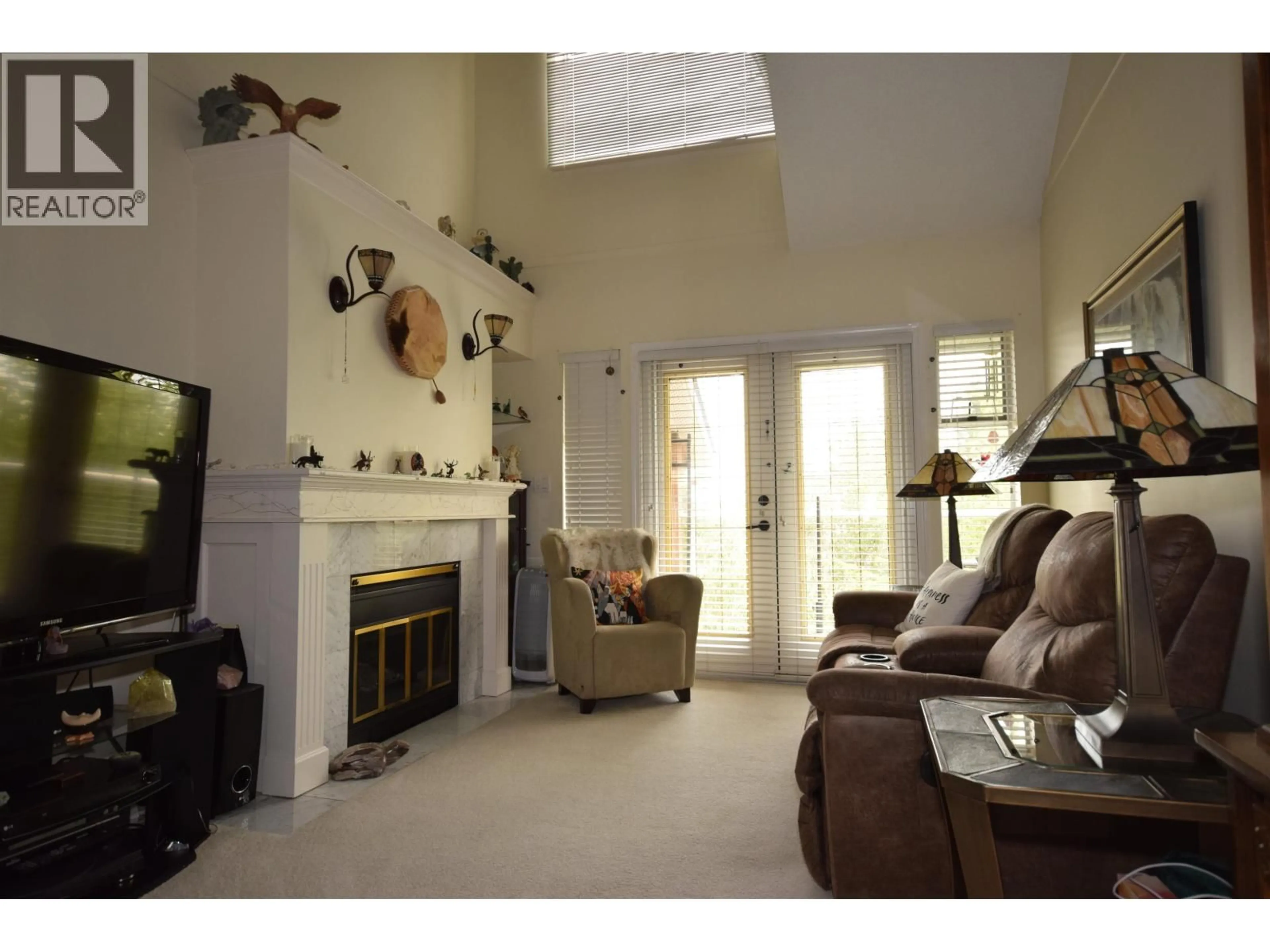 Living room with furniture, unknown for 210 - 74 MINER STREET, New Westminster British Columbia V3L5N6