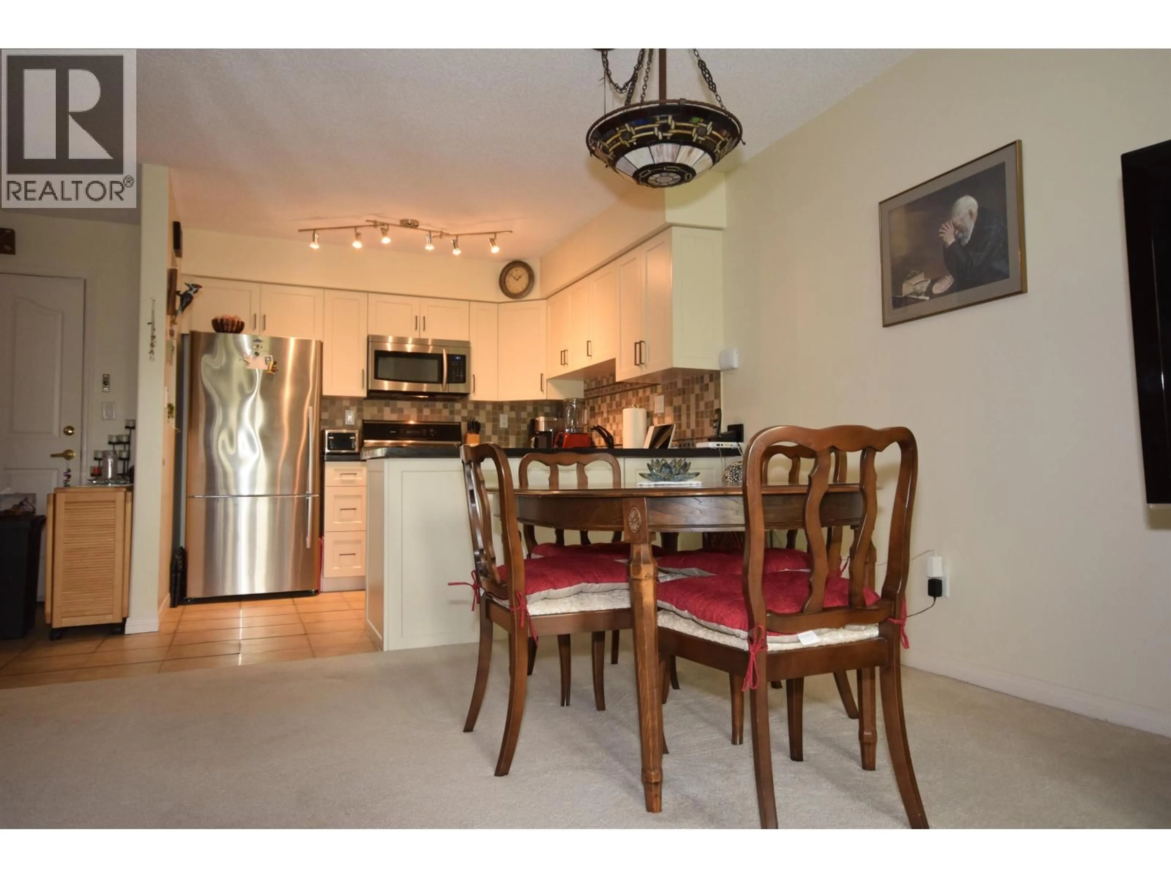 Open concept kitchen, ceramic/tile floor for 210 - 74 MINER STREET, New Westminster British Columbia V3L5N6