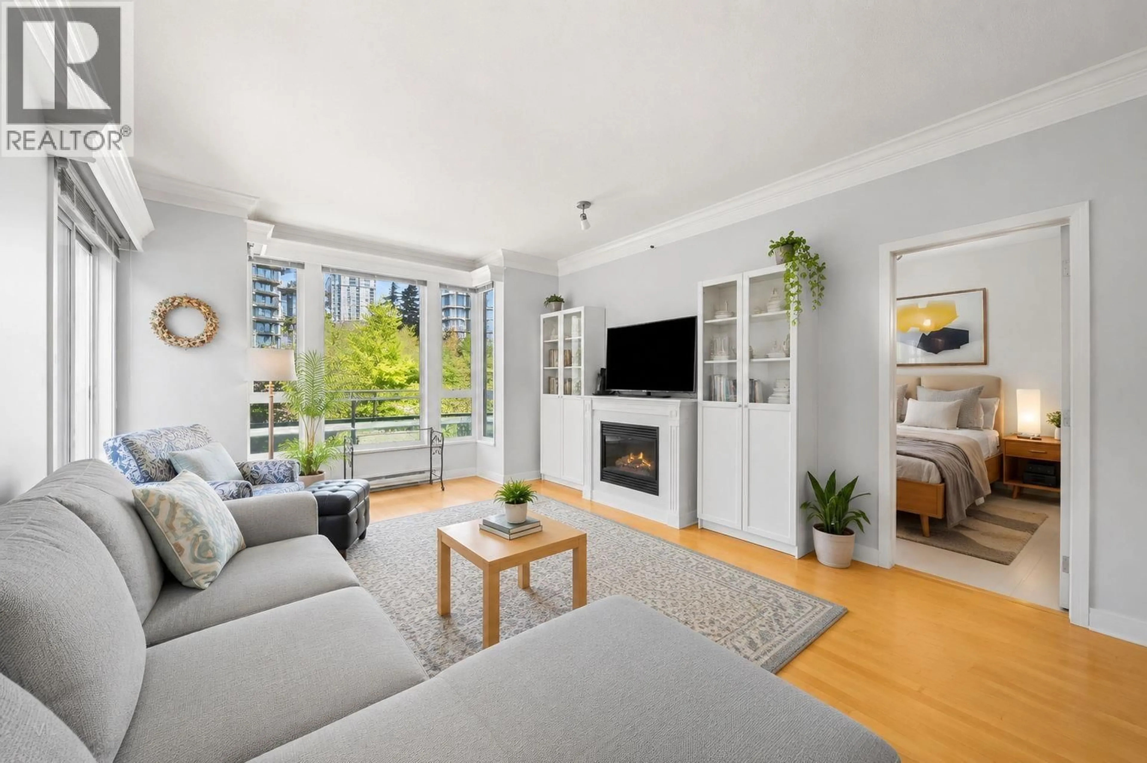 Living room with furniture, unknown for 413 - 14 ROYAL AVENUE, New Westminster British Columbia V3L5W5