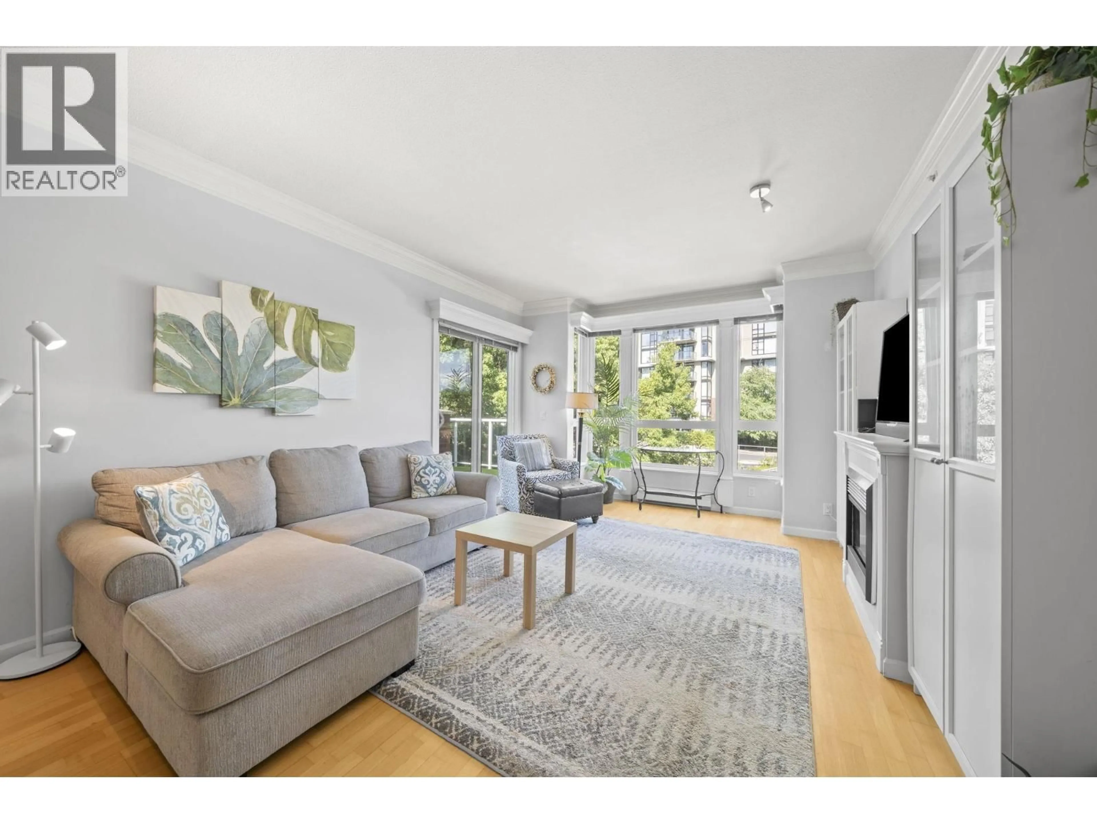 Living room with furniture, unknown for 413 - 14 ROYAL AVENUE, New Westminster British Columbia V3L5W5