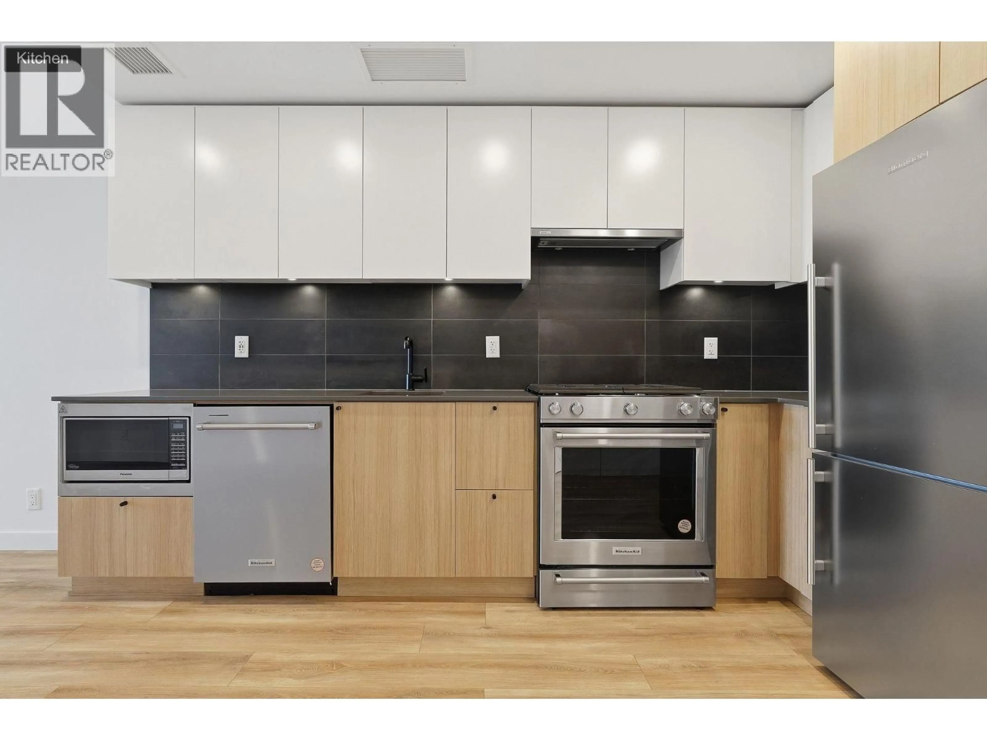 Standard kitchen, unknown for 407 - 648 LEA AVENUE, Coquitlam British Columbia V3J0P1