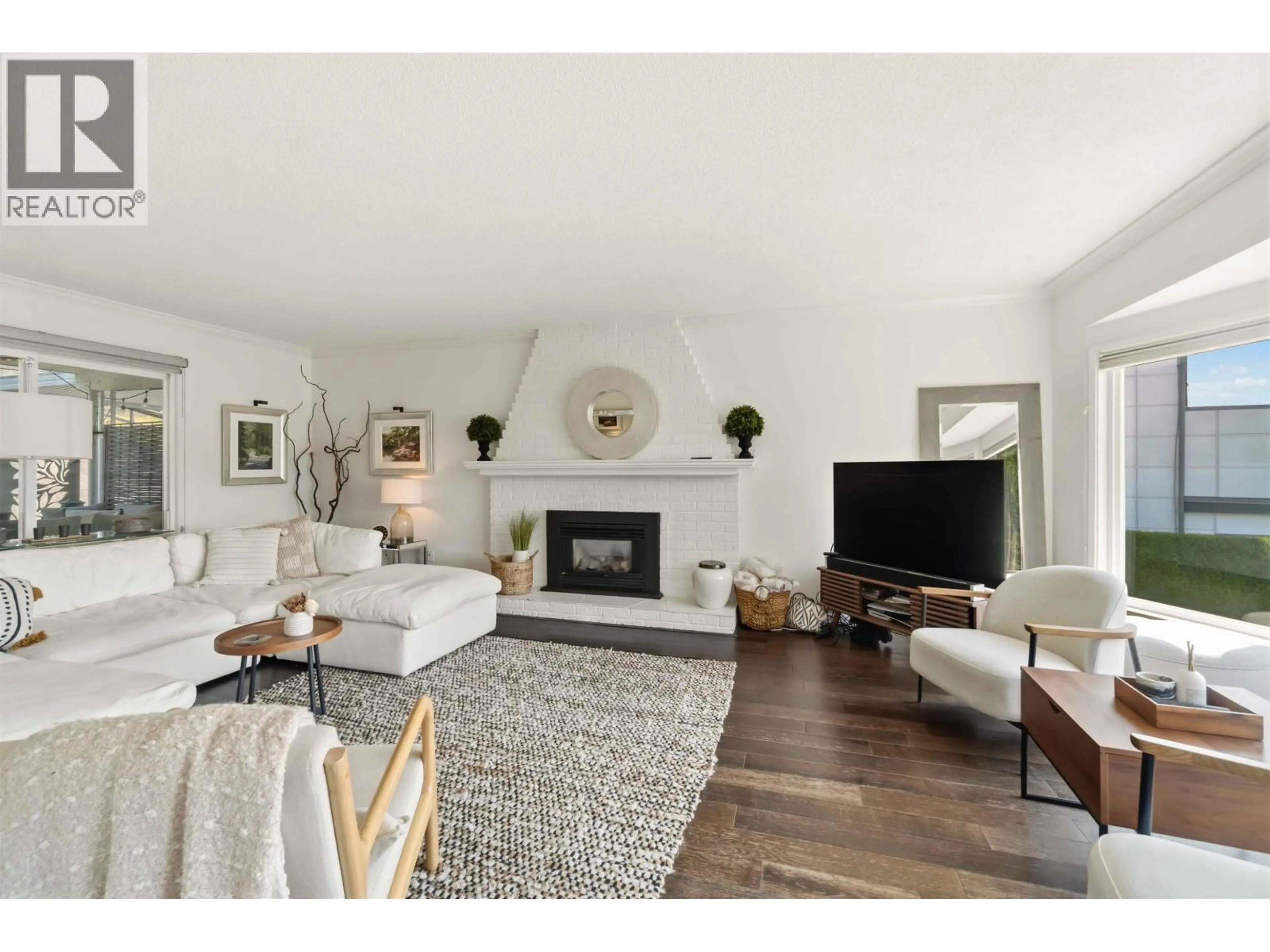 Living room with furniture, wood/laminate floor for 1237 IOCO ROAD, Port Moody British Columbia V3H2W9