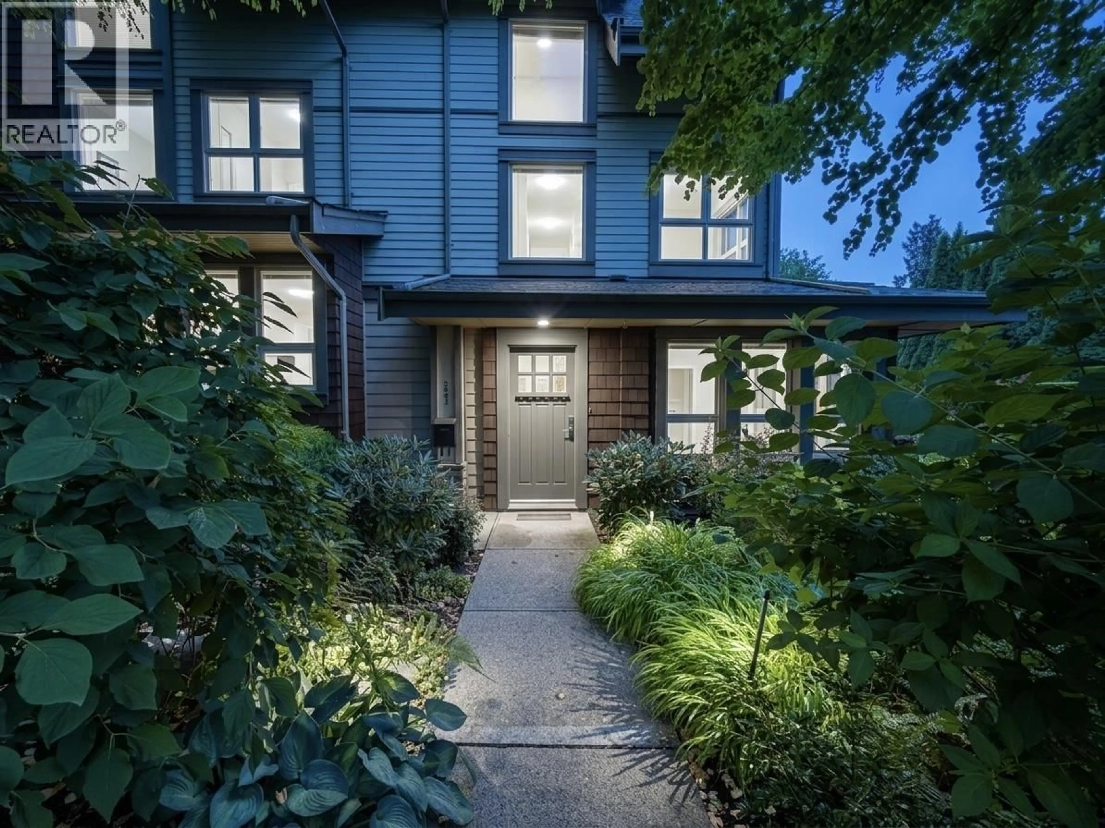 Home with brick exterior material, street for 2982 CHESTERFIELD AVENUE, North Vancouver British Columbia V7N3M6