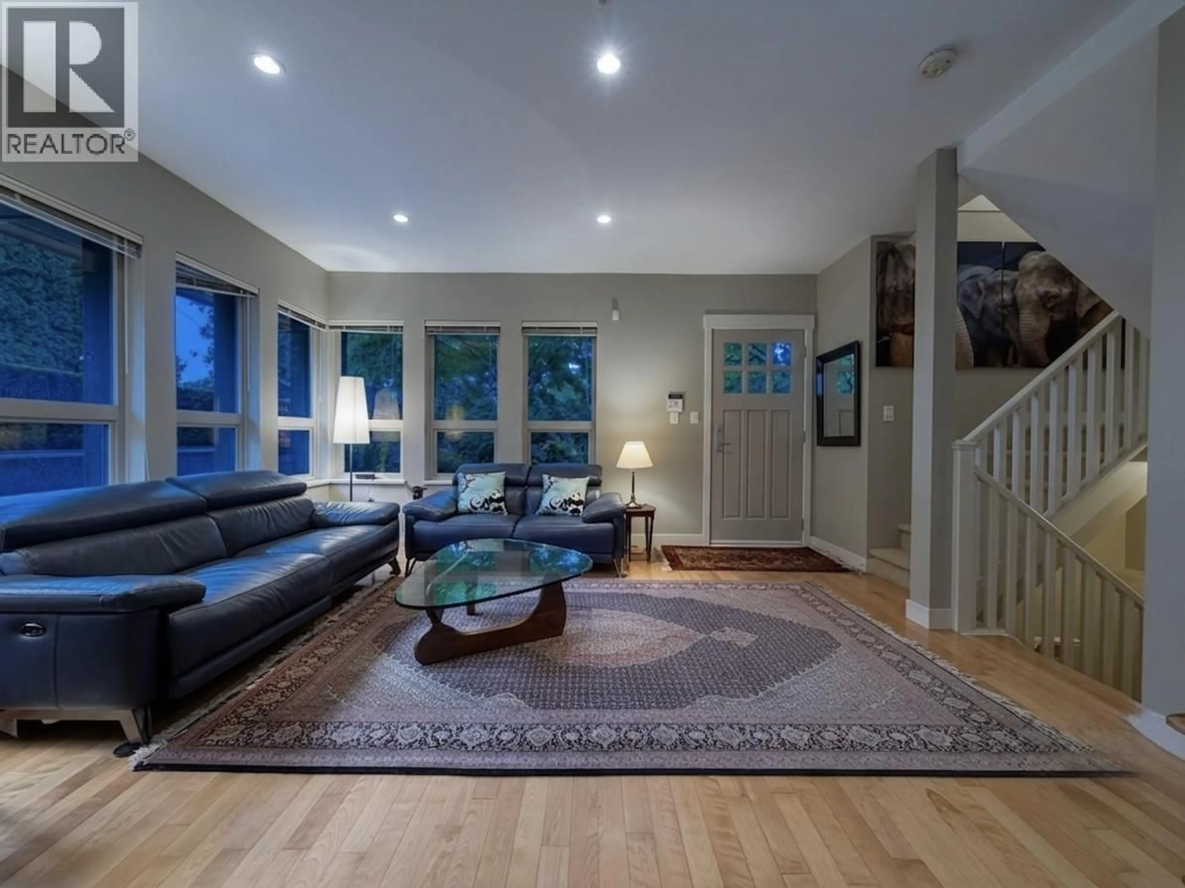 Living room with furniture, unknown for 2982 CHESTERFIELD AVENUE, North Vancouver British Columbia V7N3M6