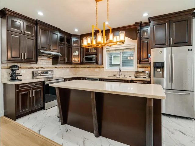 12861 59 AVENUE, Surrey 5
