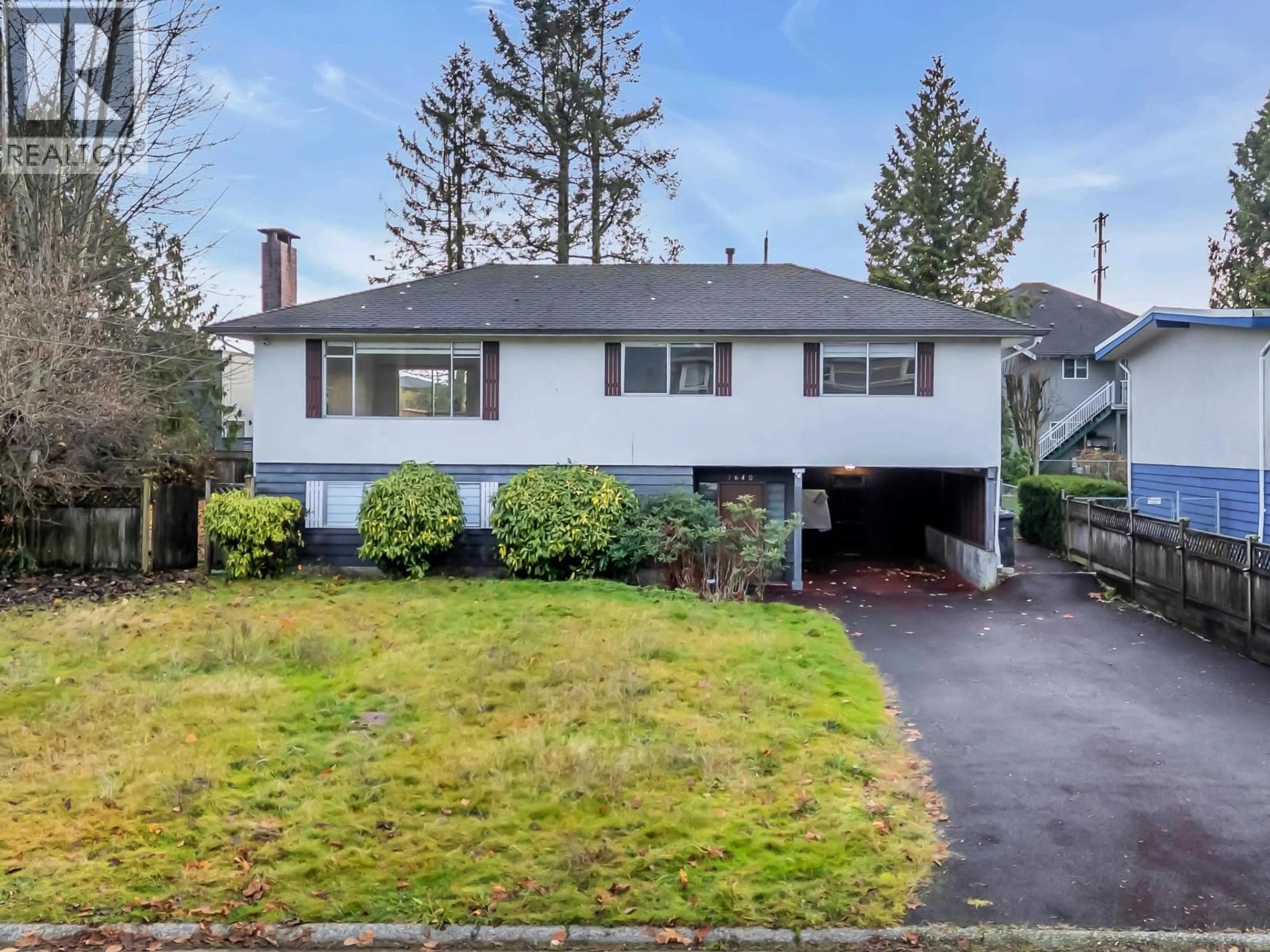 Home with vinyl exterior material, street for 1640 SPRAY AVENUE, Coquitlam British Columbia V3J5Y6