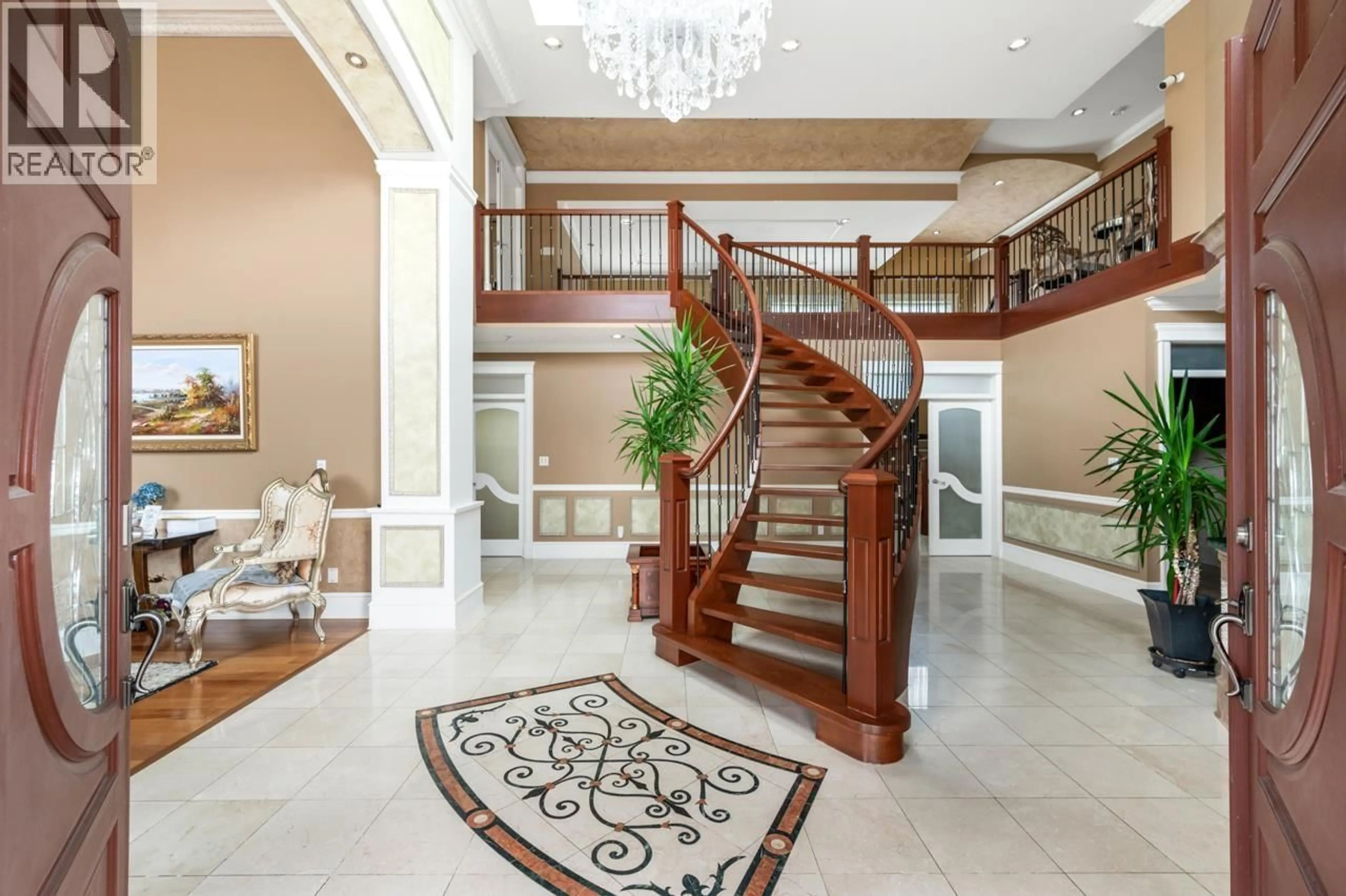 Indoor foyer for 7351 GRANDY ROAD, Richmond British Columbia V7C3T4