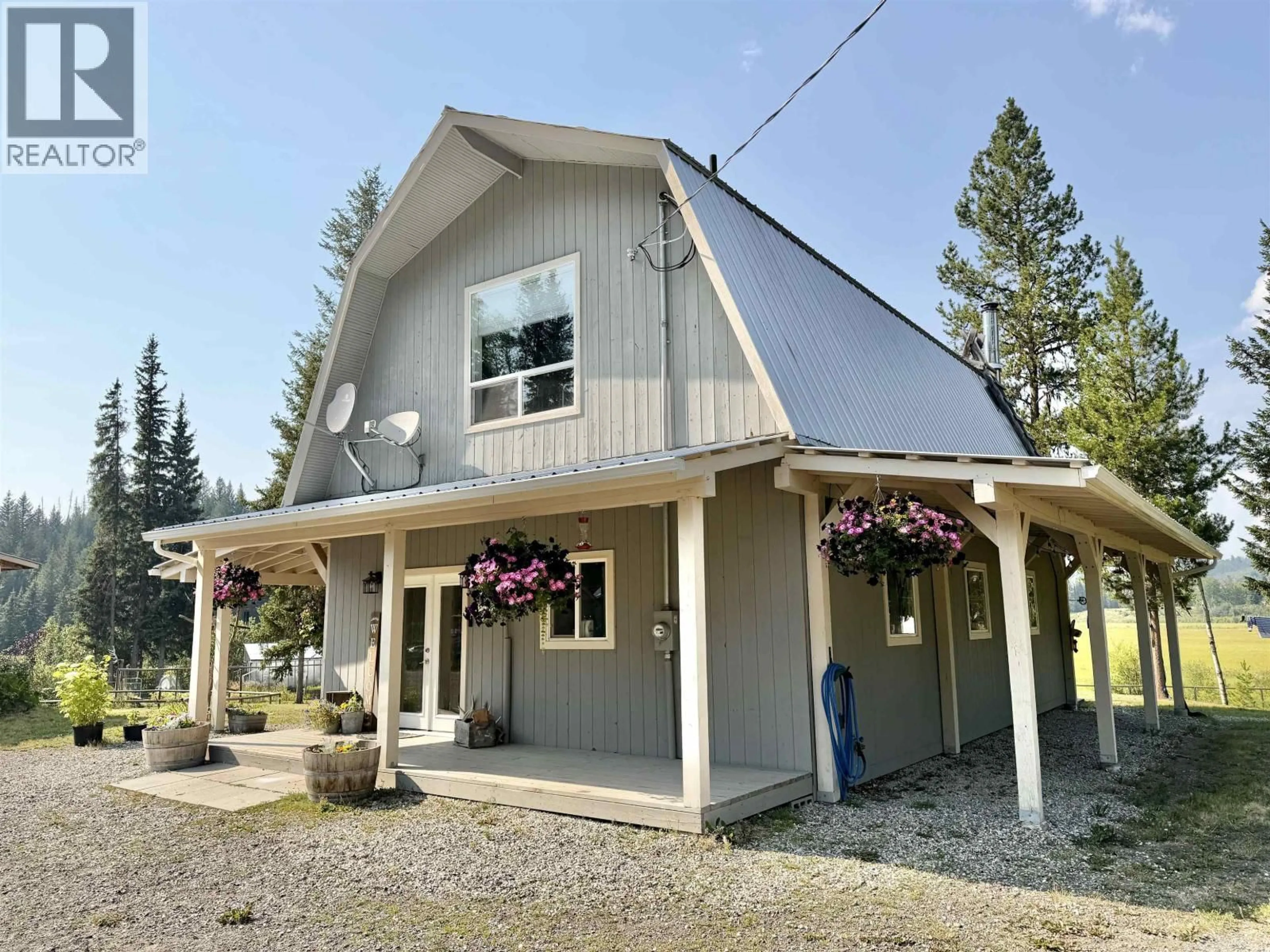 Home with vinyl exterior material, unknown for 3535 WESTWICK PIT ROAD, 150 Mile House British Columbia V0K2G0