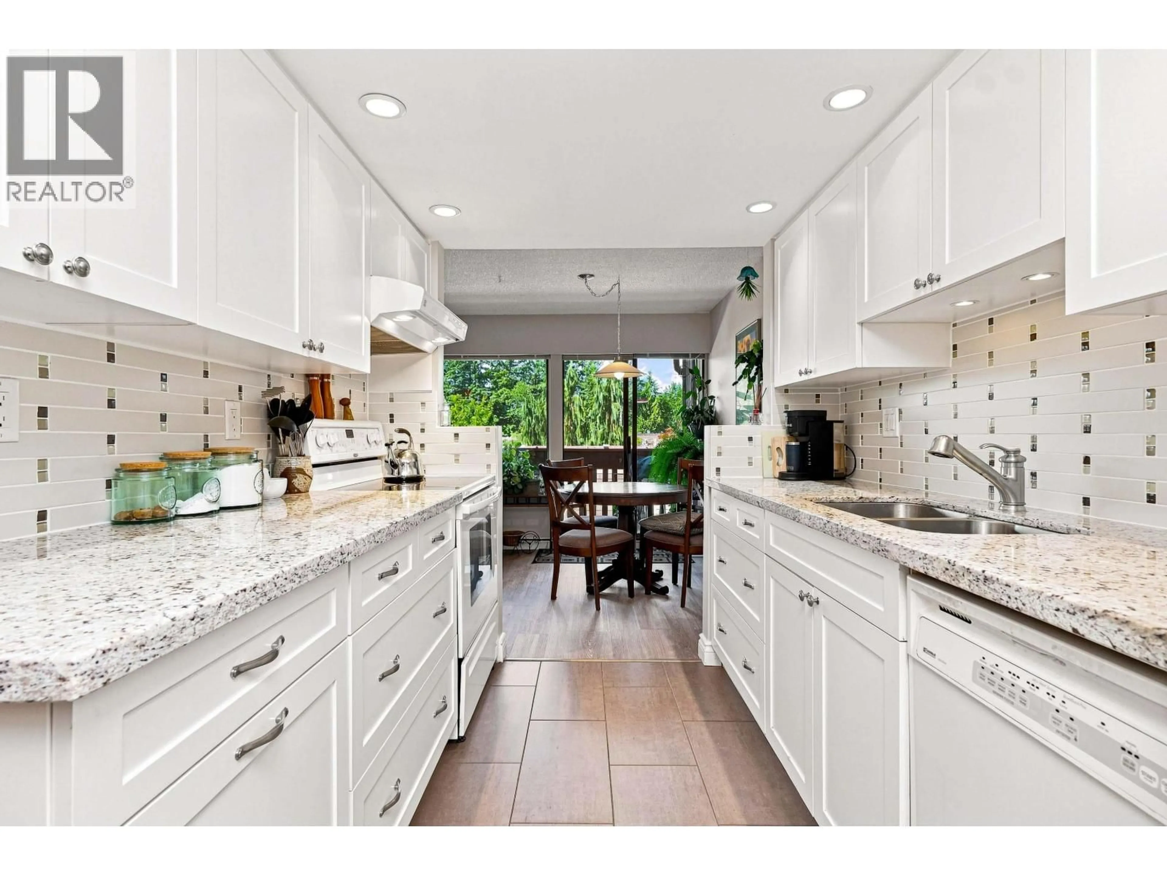 Open concept kitchen, ceramic/tile floor for 1059 OLD LILLOOET ROAD, North Vancouver British Columbia V7J3H6