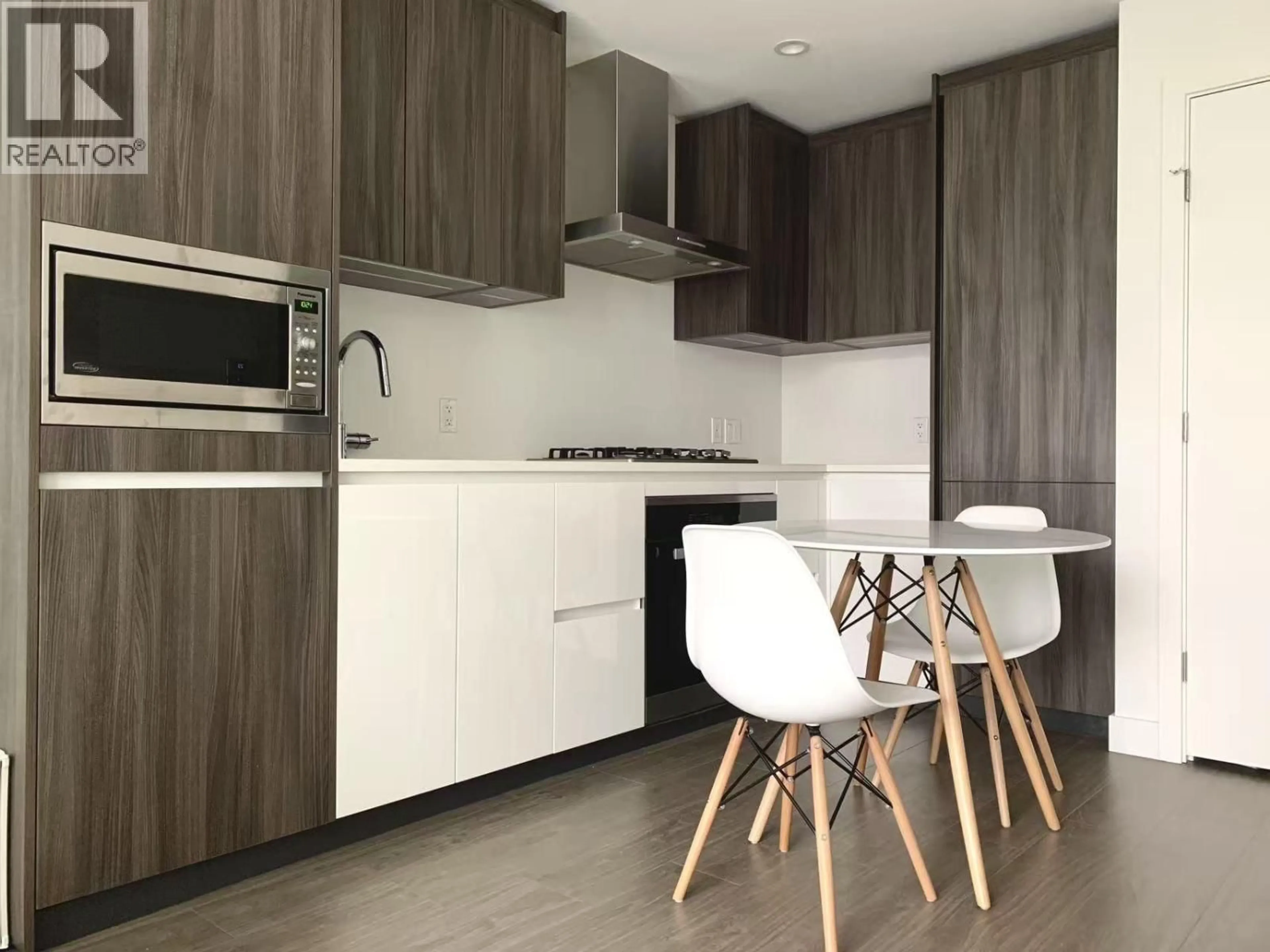 Standard kitchen, wood/laminate floor for 904 - 6328 NO. 3 ROAD, Richmond British Columbia V6Y0L6