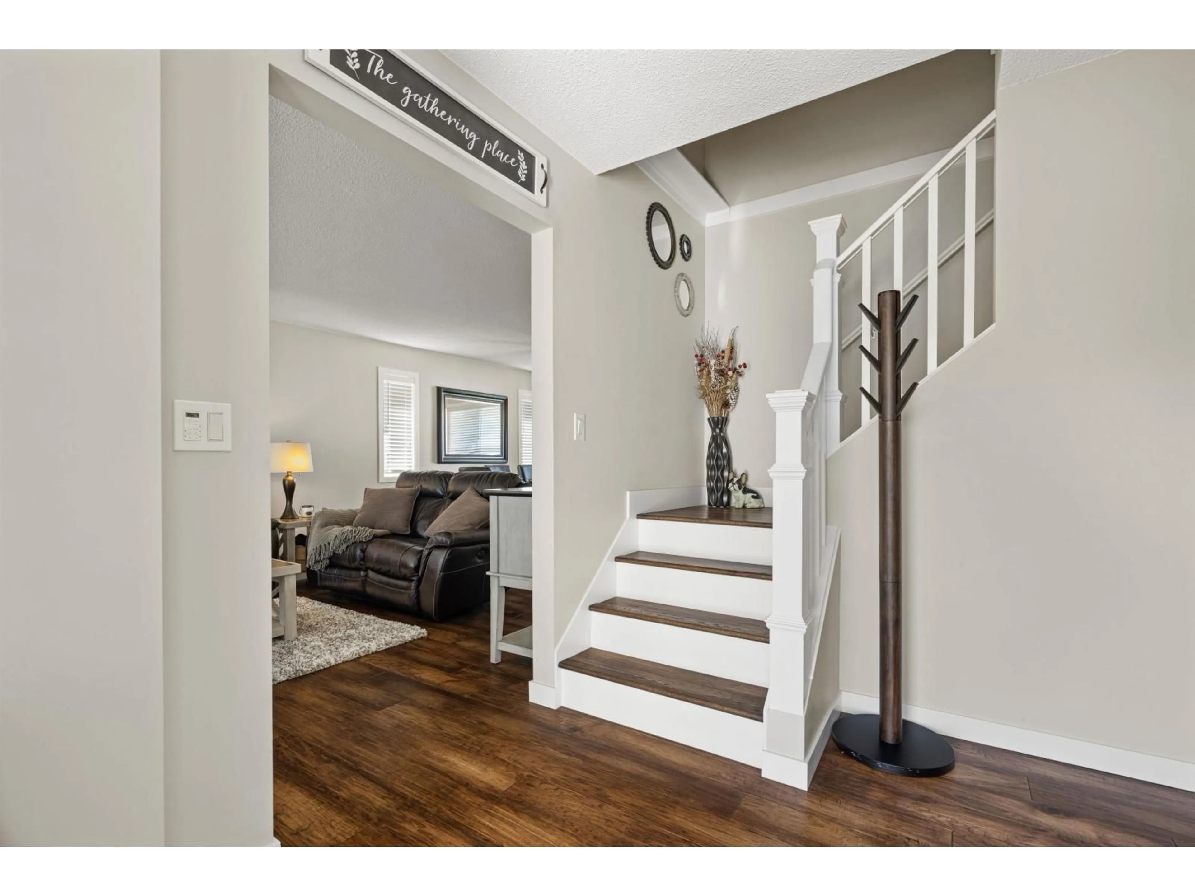 Indoor entryway for 5822 KATHLEEN DRIVE, Chilliwack British Columbia V2R3G2