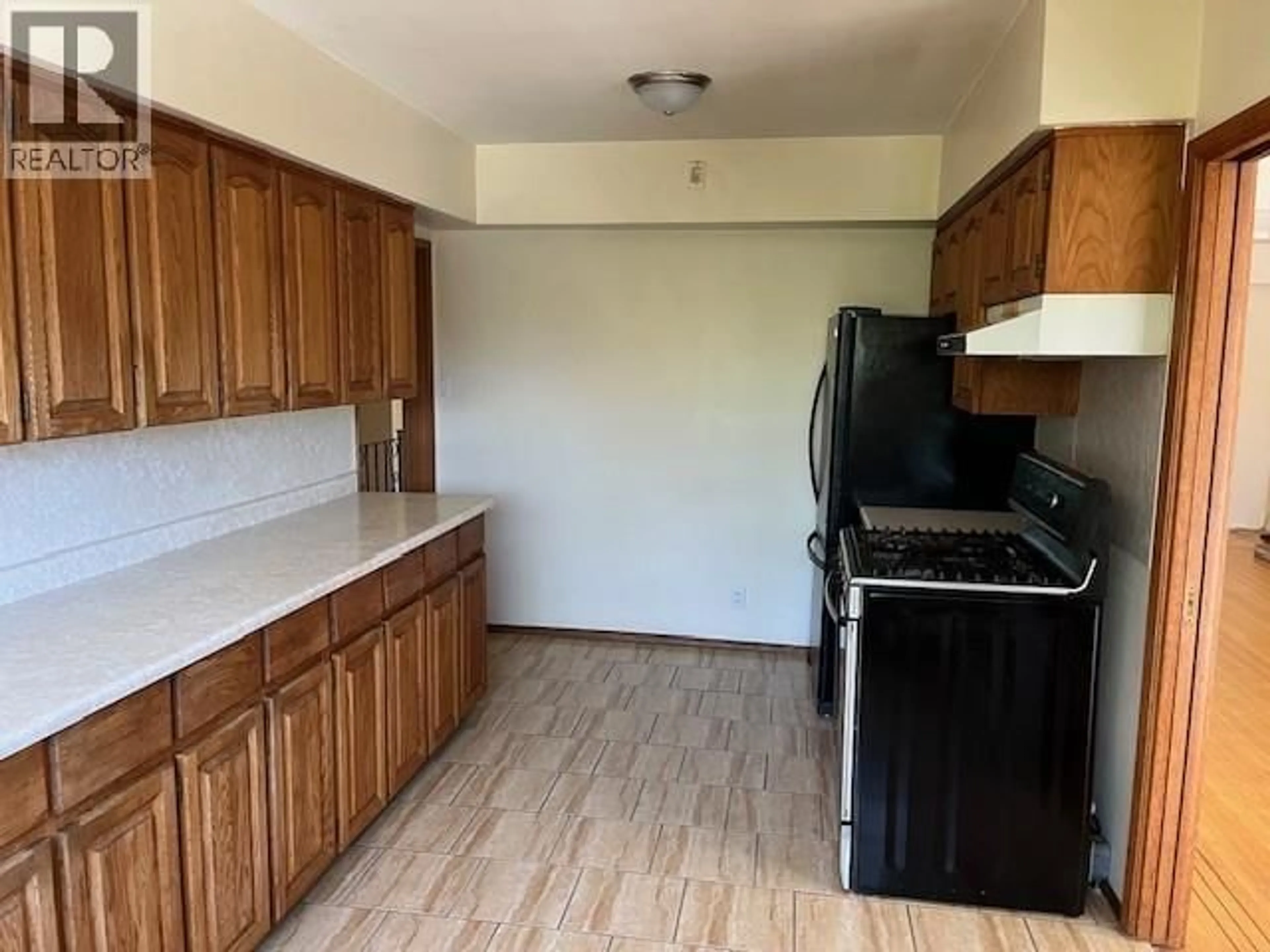 Standard kitchen, unknown for 4840 PARKER STREET, Burnaby British Columbia V5C3E3