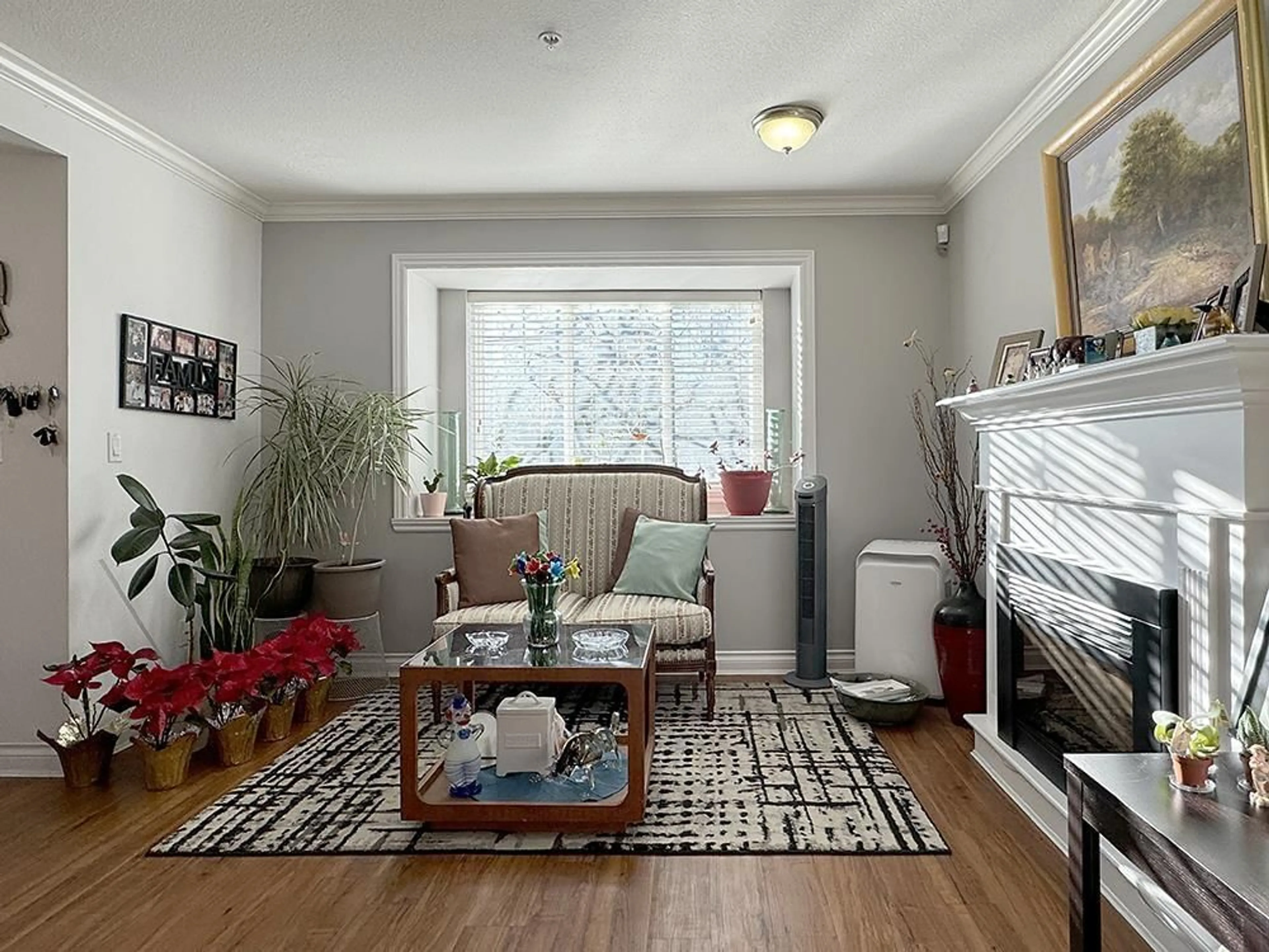 Living room with furniture, unknown for 39 - 11255 132 STREET, Surrey British Columbia V3R4R3