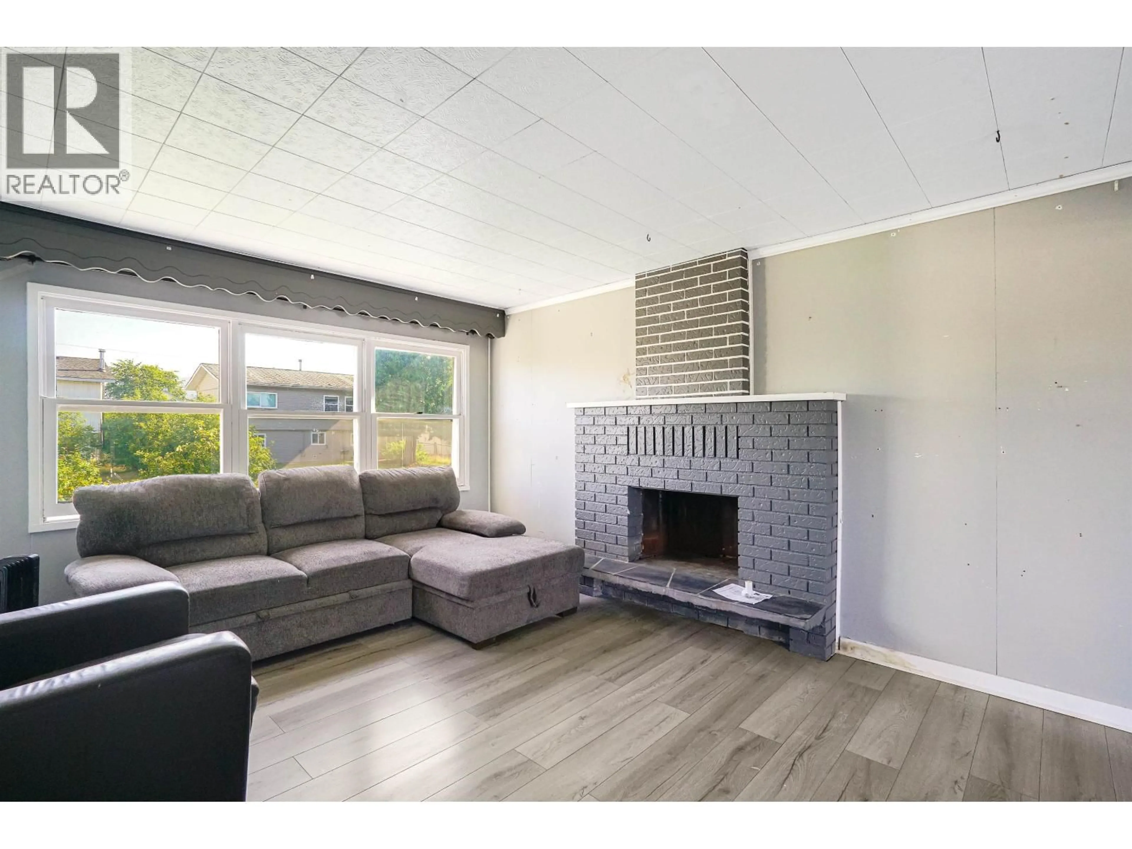 Living room with furniture, unknown for 36 FULMAR STREET, Kitimat British Columbia V8C1T4
