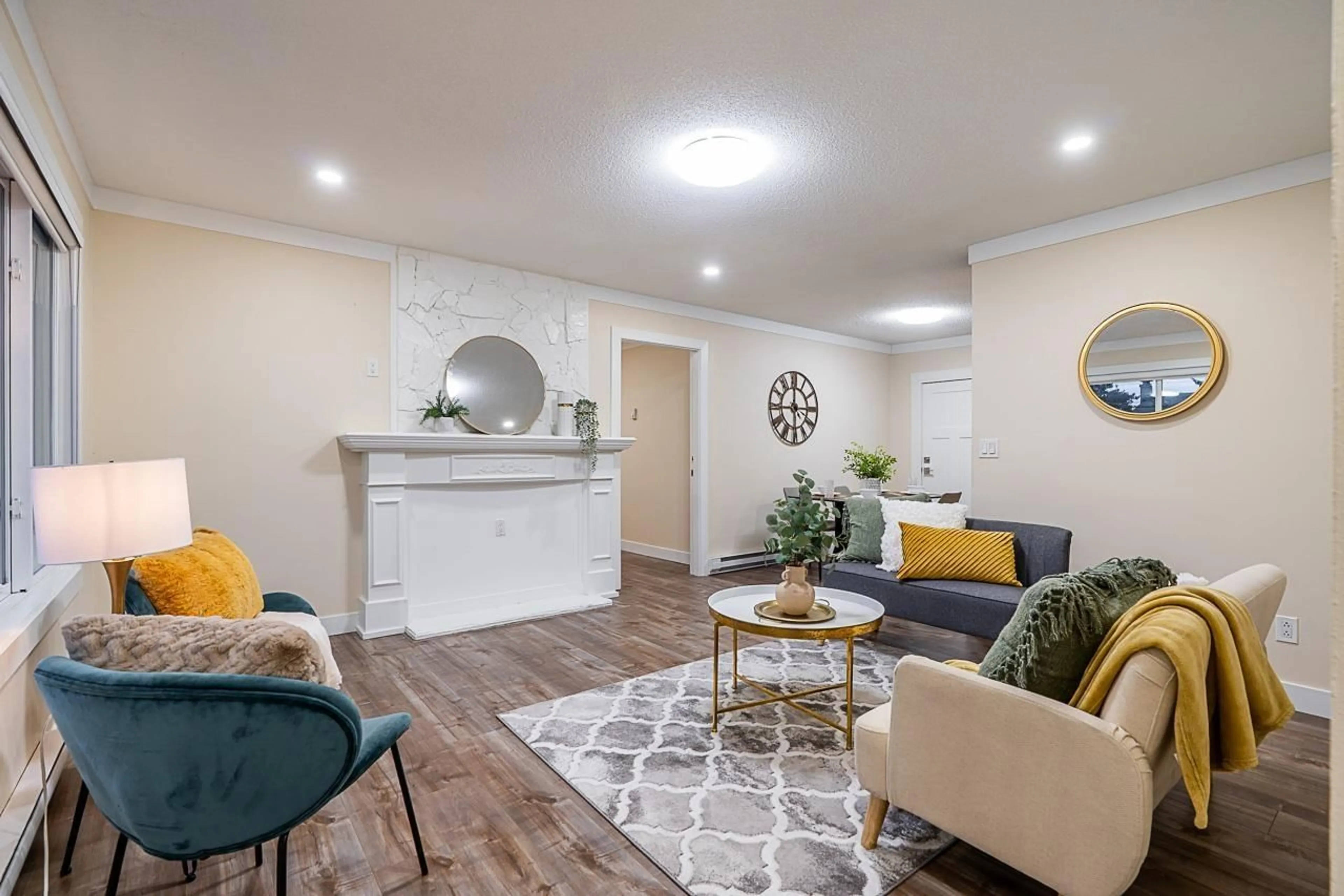 Living room with furniture, unknown for 27036 28 AVENUE, Langley British Columbia V4W3E5