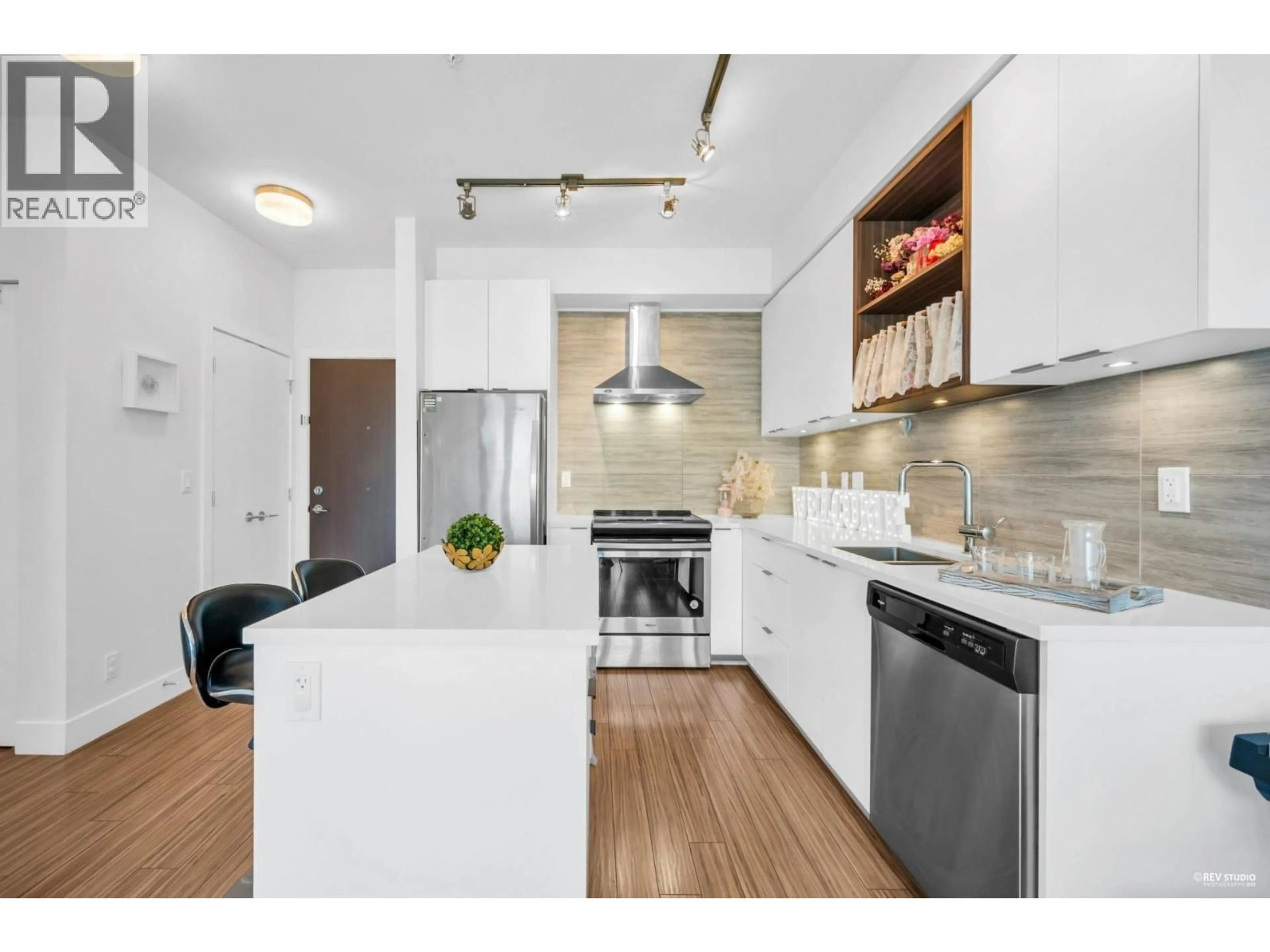 Open concept kitchen, unknown for PH13 - 5355 LANE STREET, Burnaby British Columbia V5H0H1