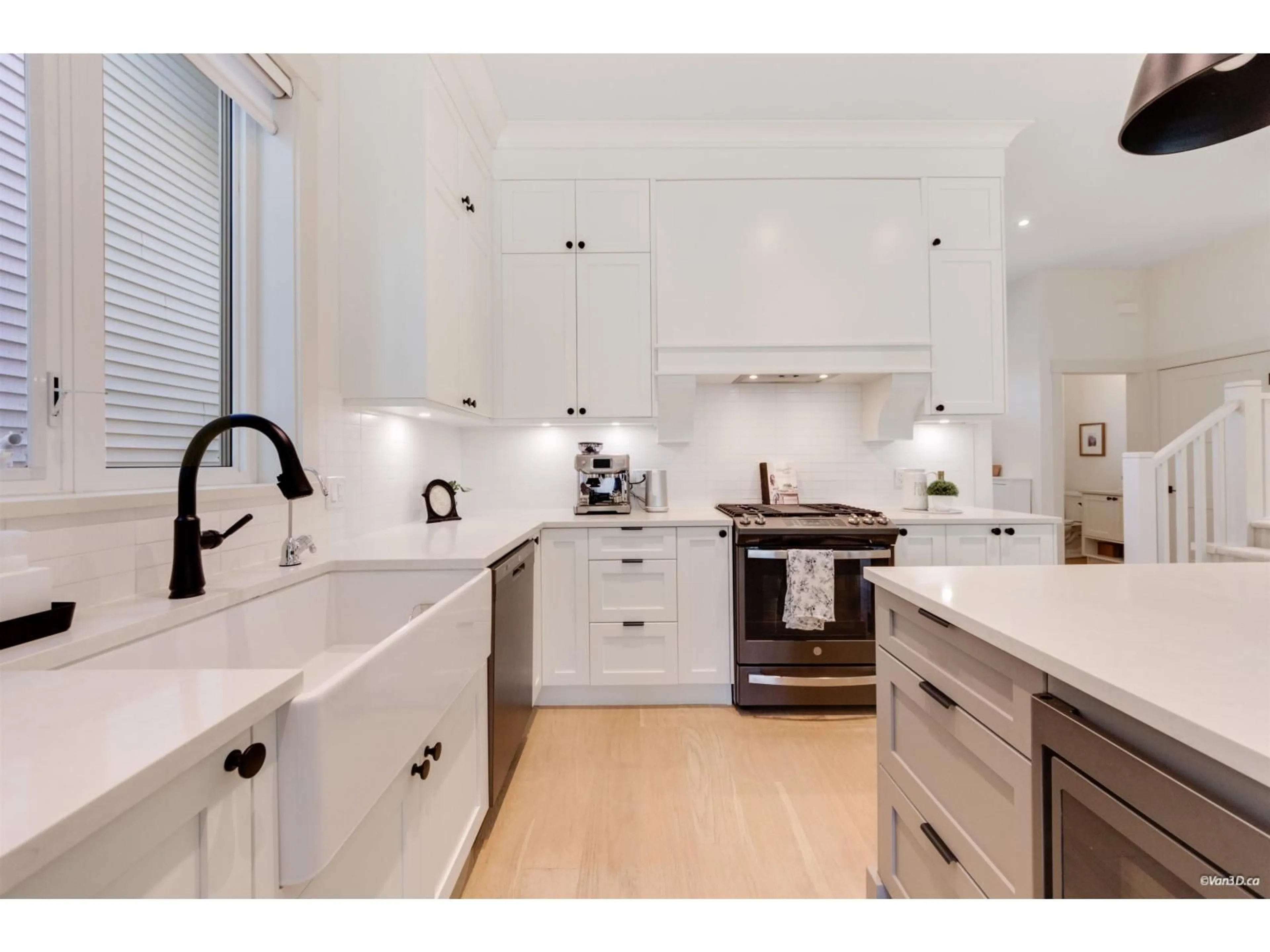 Contemporary kitchen, ceramic/tile floor for 19748 75A AVENUE, Langley British Columbia V2Y5K2