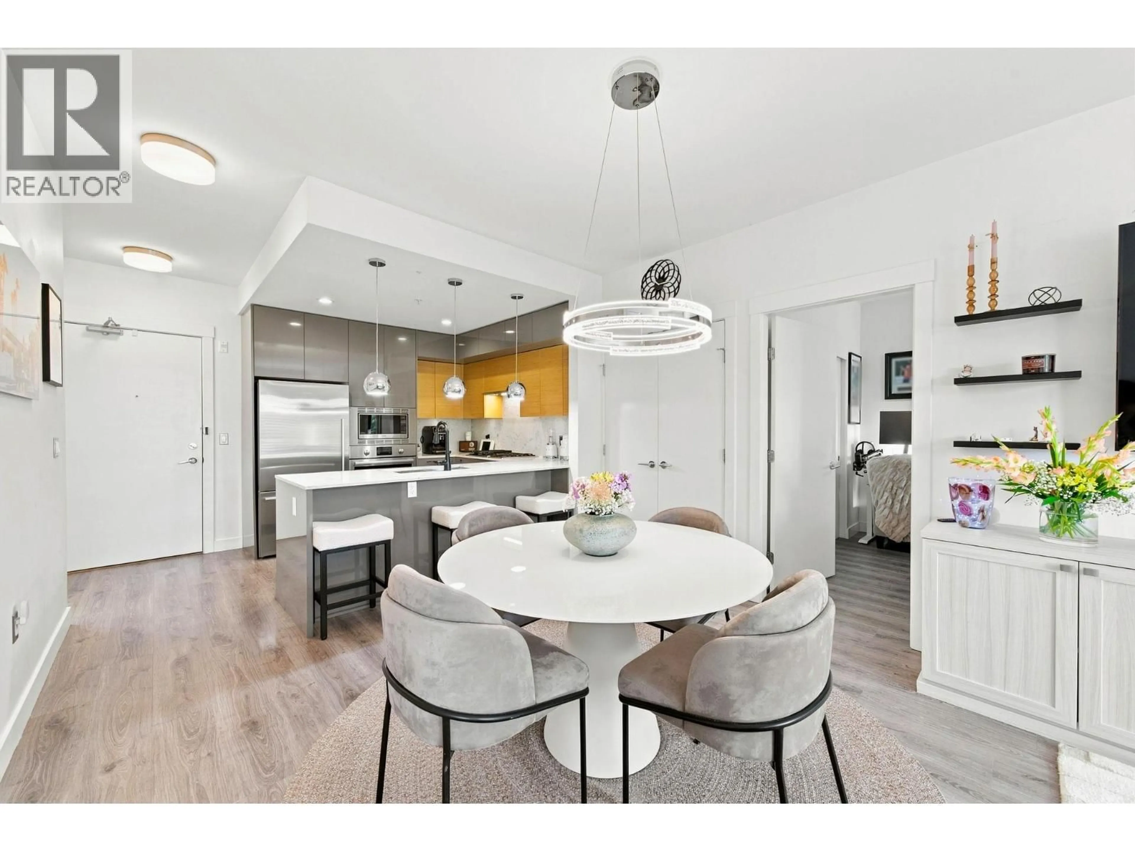 Open concept kitchen, unknown for 401 - 1327 DRAYCOTT ROAD, North Vancouver British Columbia V7J1W1
