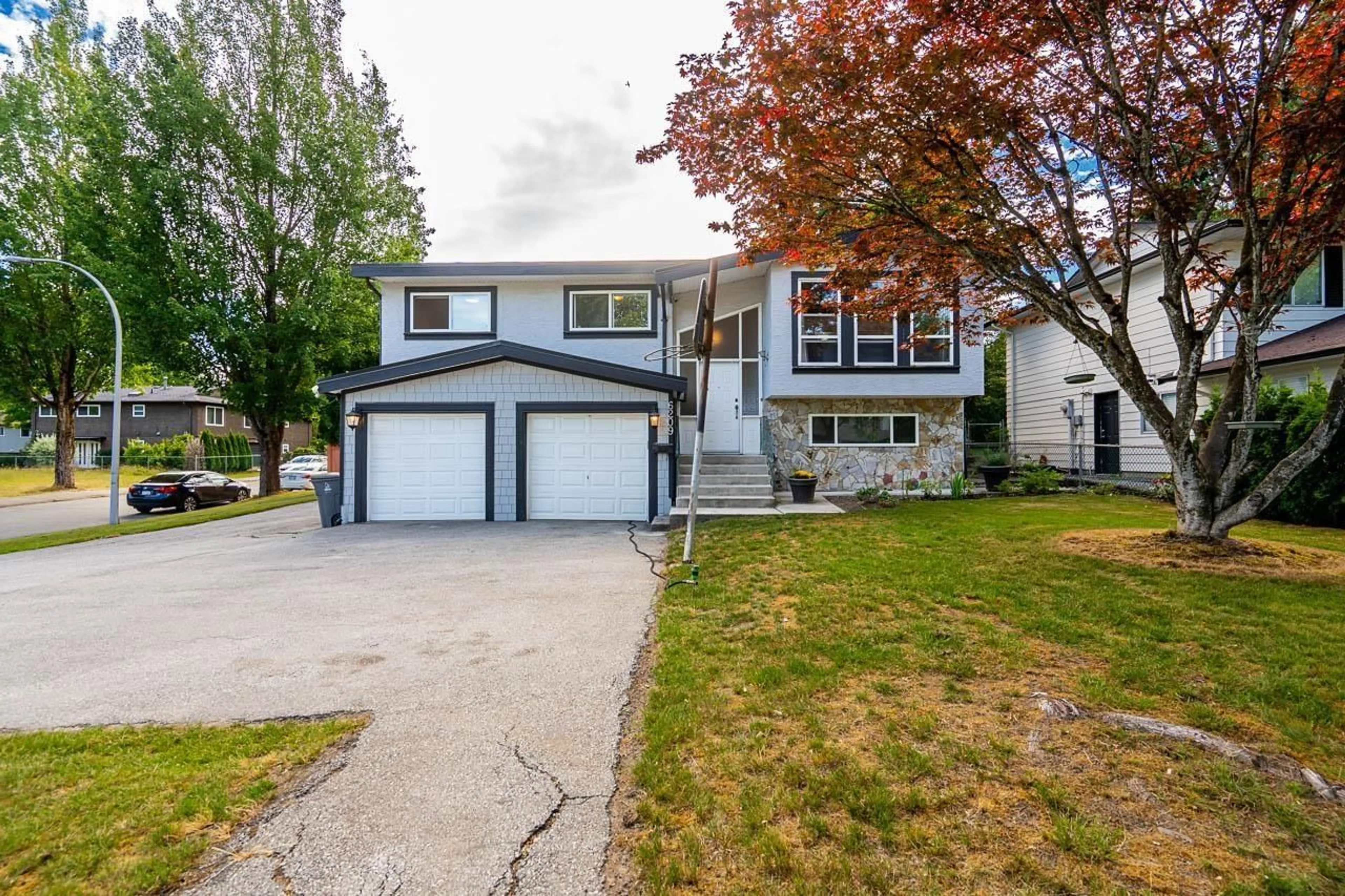 Home with vinyl exterior material, street for 6209 172 STREET, Surrey British Columbia V3S5W1