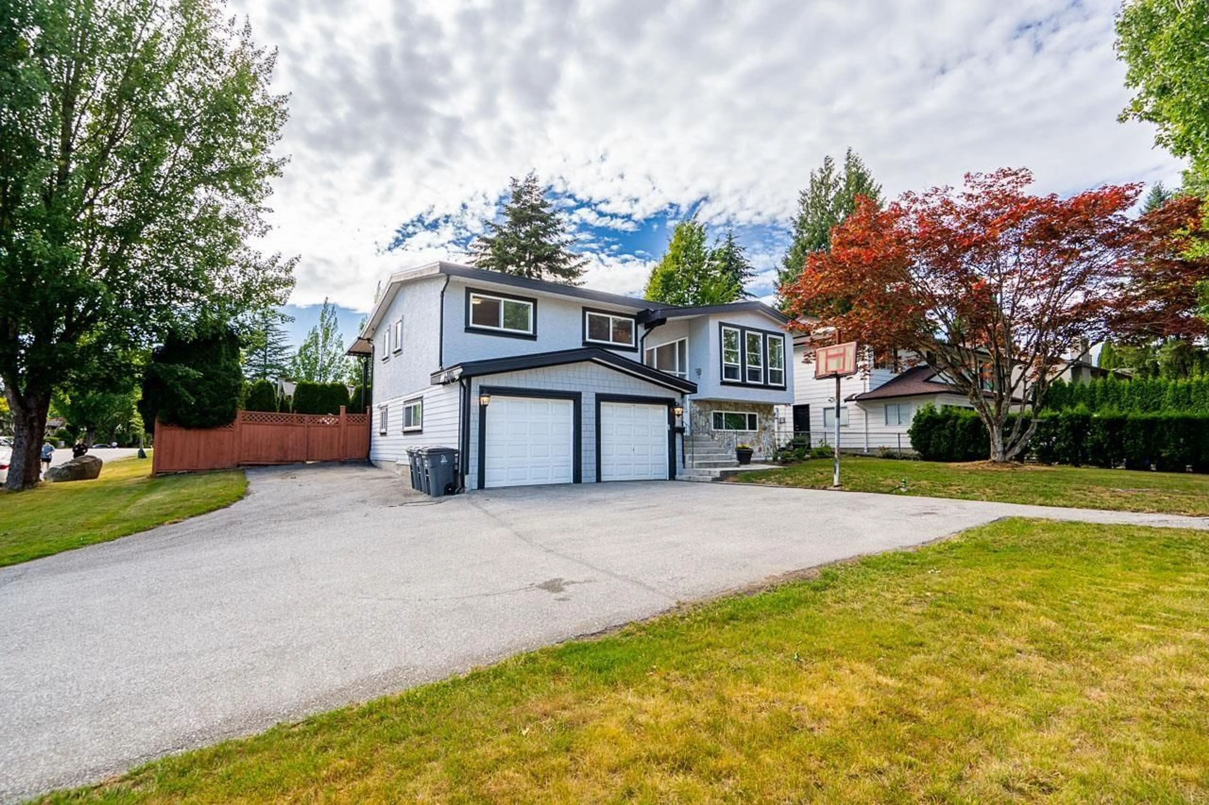 Home with vinyl exterior material, street for 6209 172 STREET, Surrey British Columbia V3S5W1