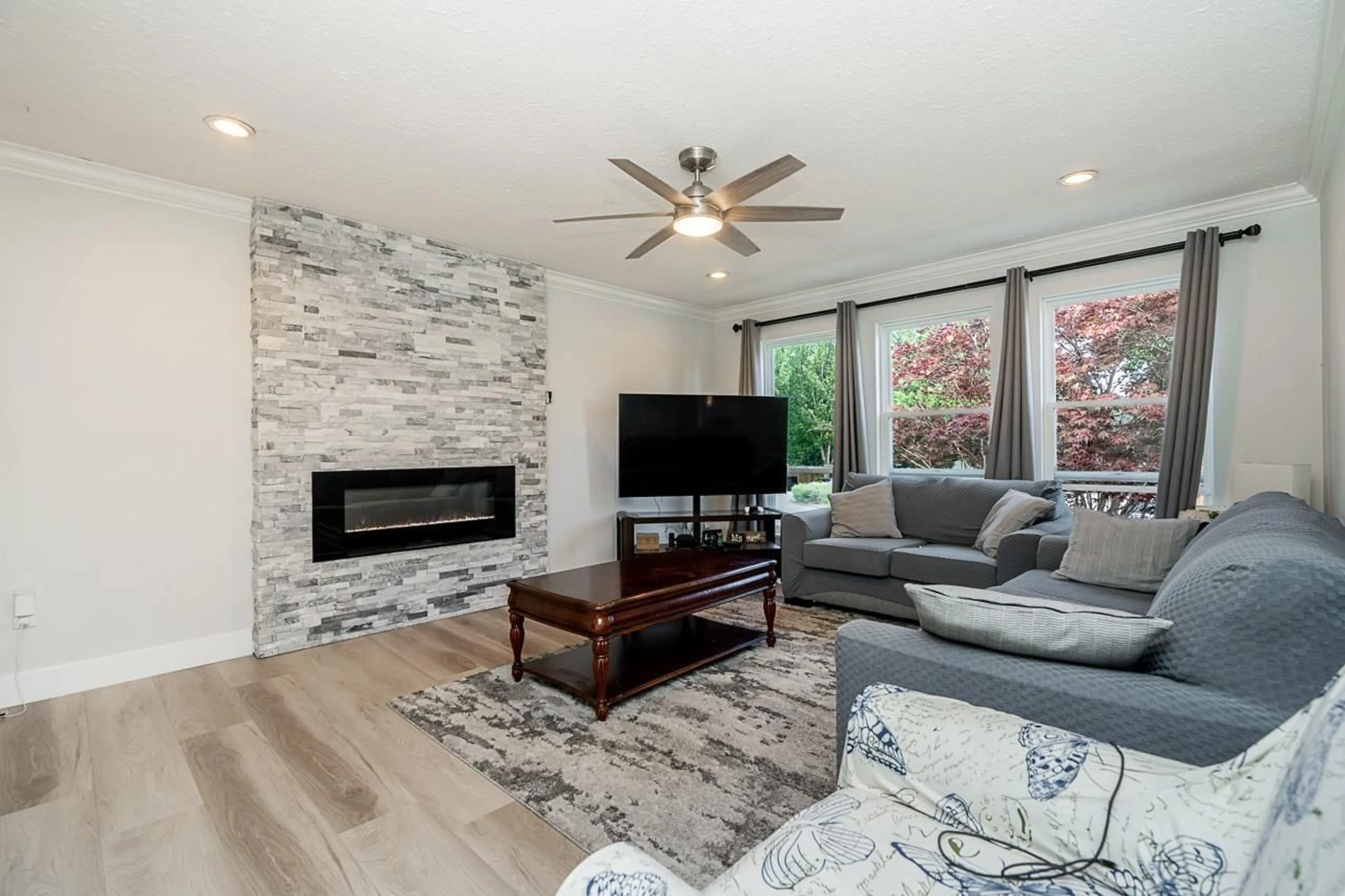 Living room with furniture, unknown for 6209 172 STREET, Surrey British Columbia V3S5W1