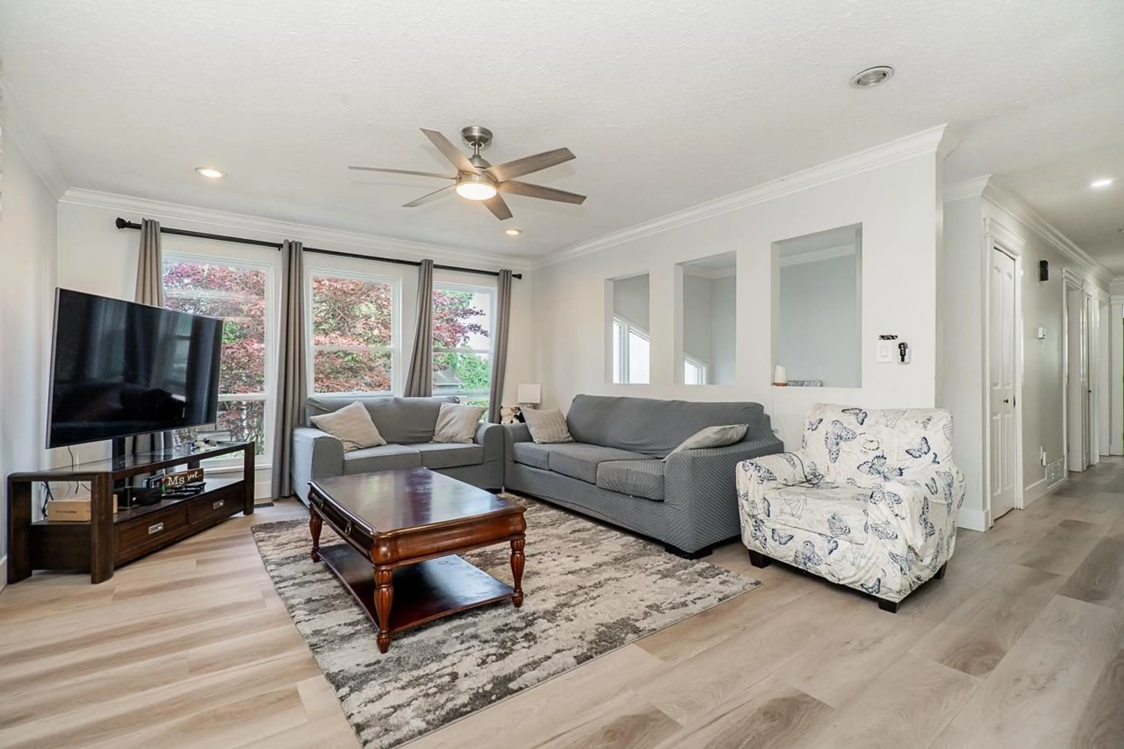 Living room with furniture, unknown for 6209 172 STREET, Surrey British Columbia V3S5W1