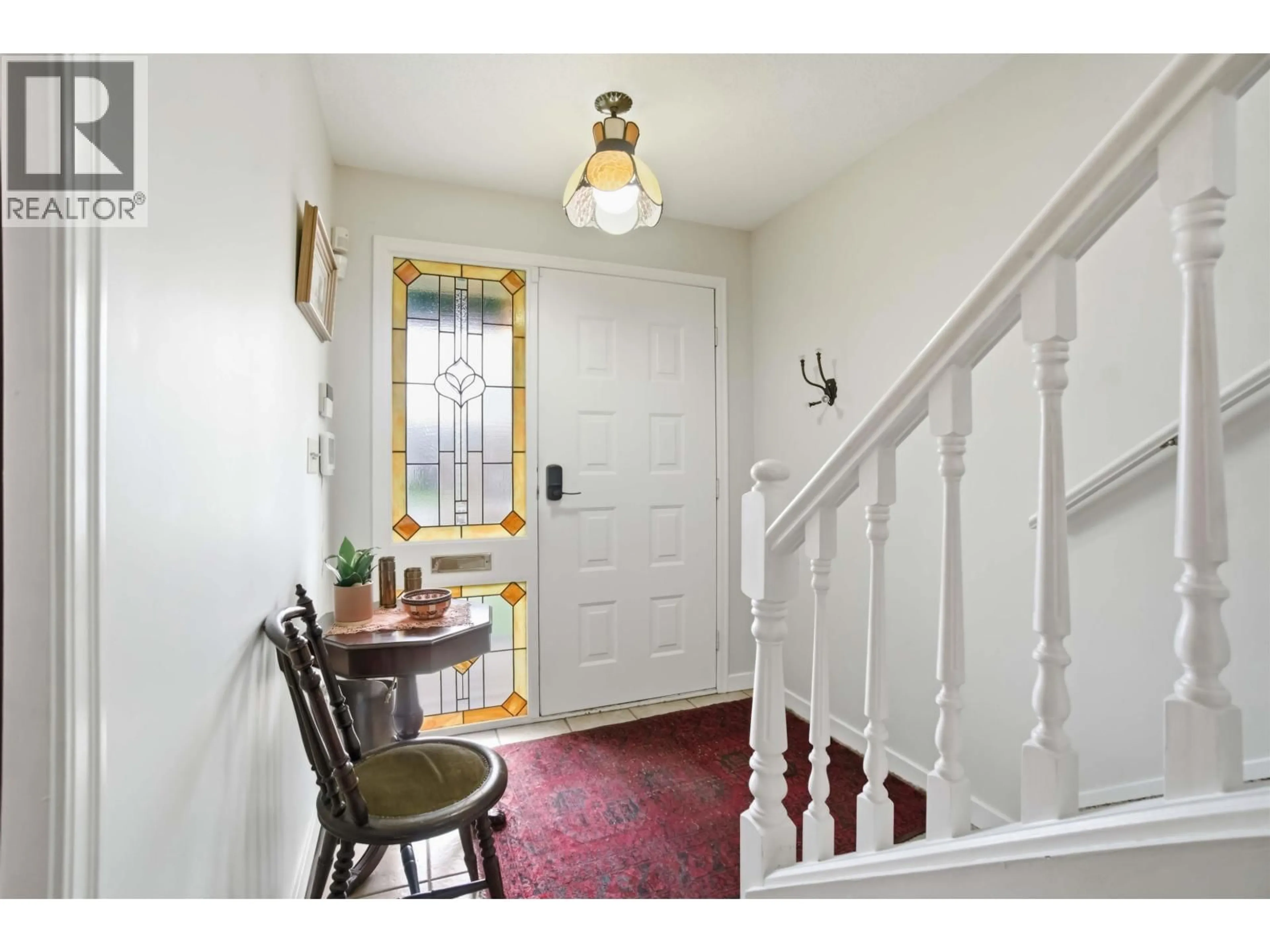 Indoor entryway for 3580 BROADWAY STREET, Richmond British Columbia V7E2X8