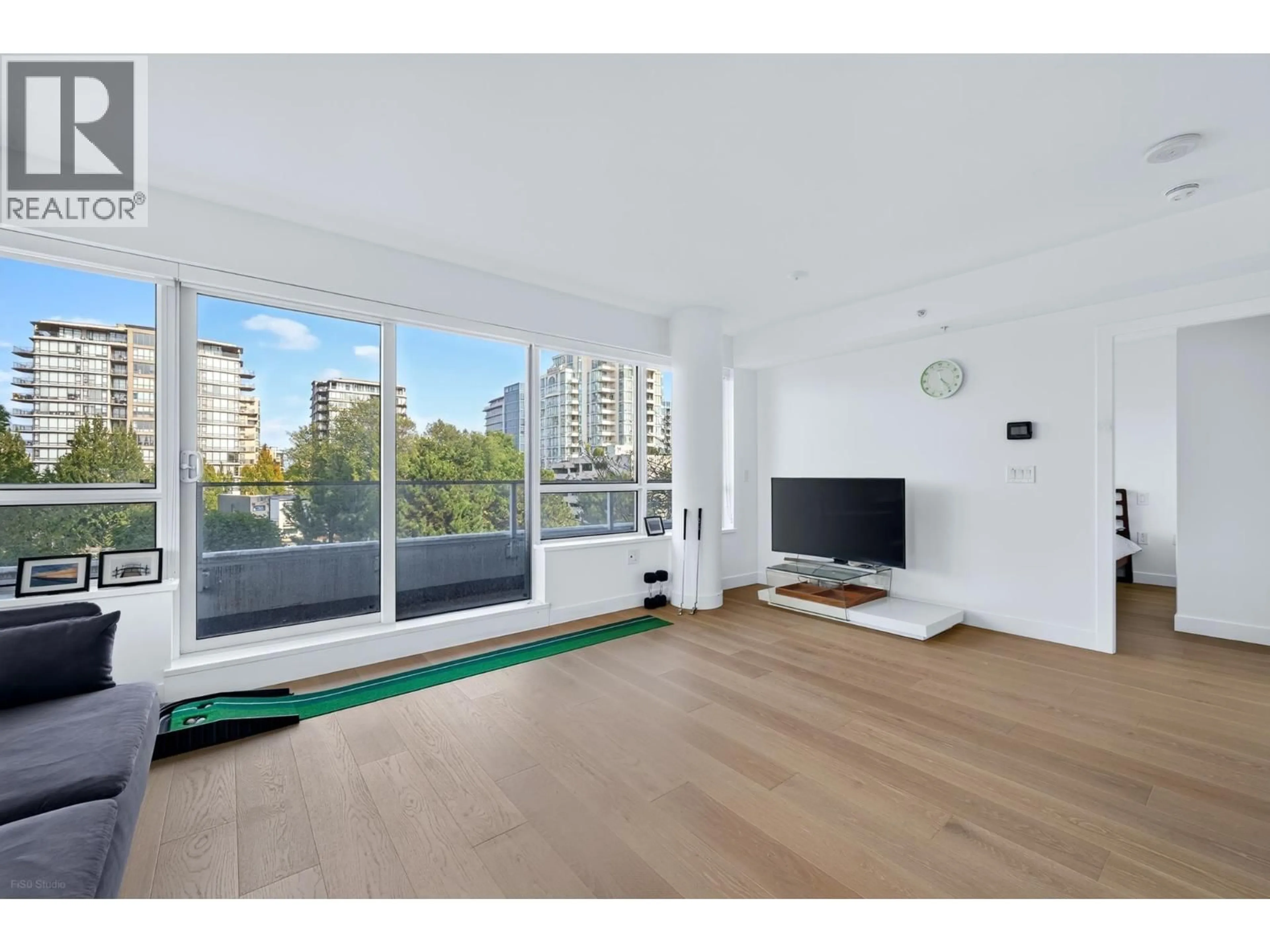 A pic of a room for 609 - 5788 GILBERT ROAD, Richmond British Columbia V7C0G1