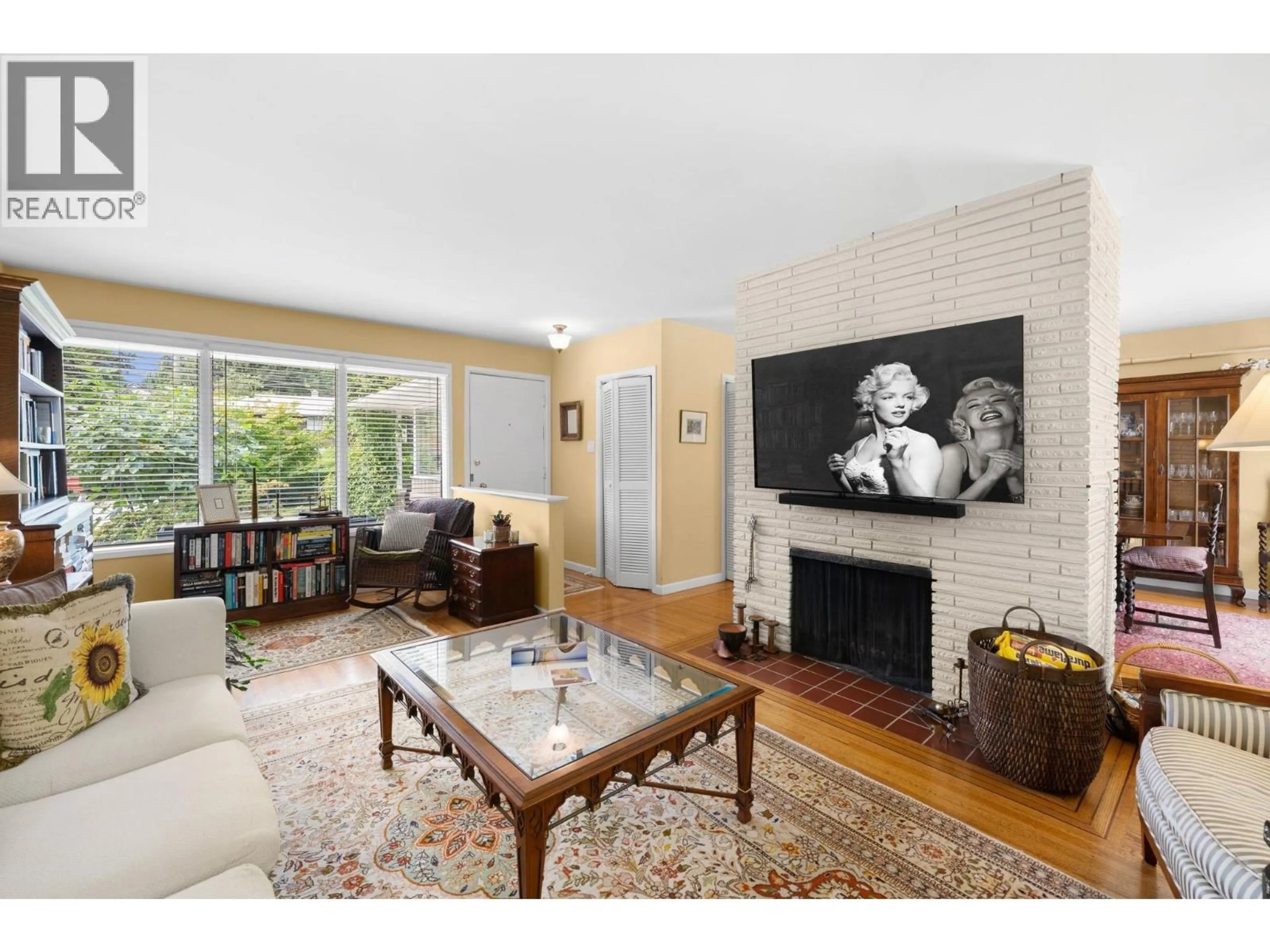 Living room with furniture, unknown for 3046 PRINCESS AVENUE, North Vancouver British Columbia V7N2C8